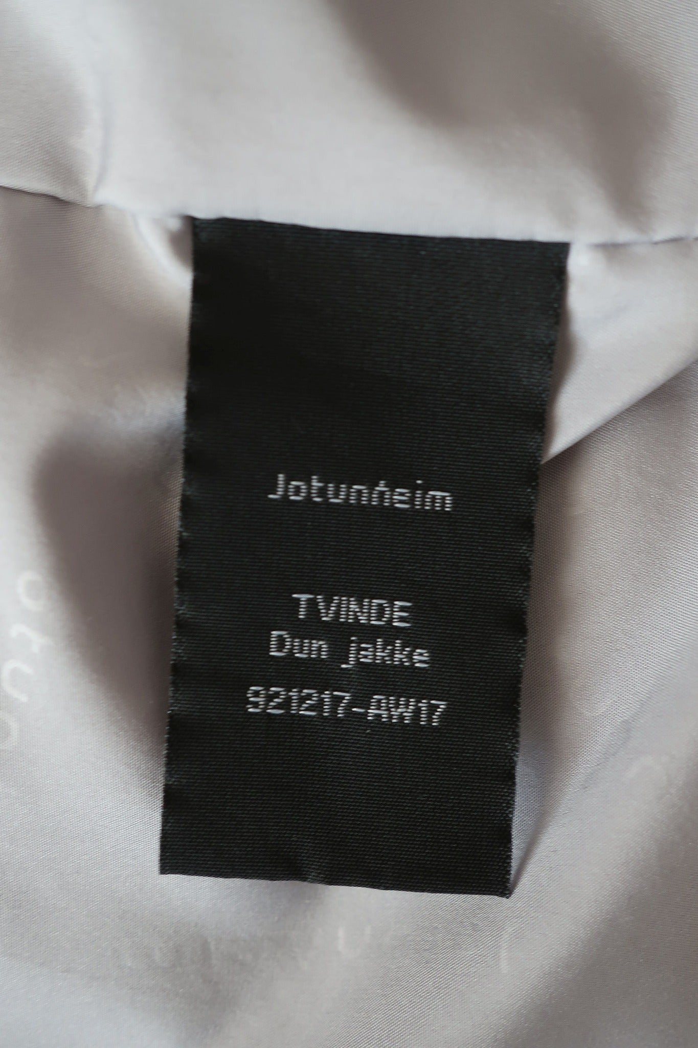 JOTUNHEIM moteriška pūkinė striukė M/L dydis