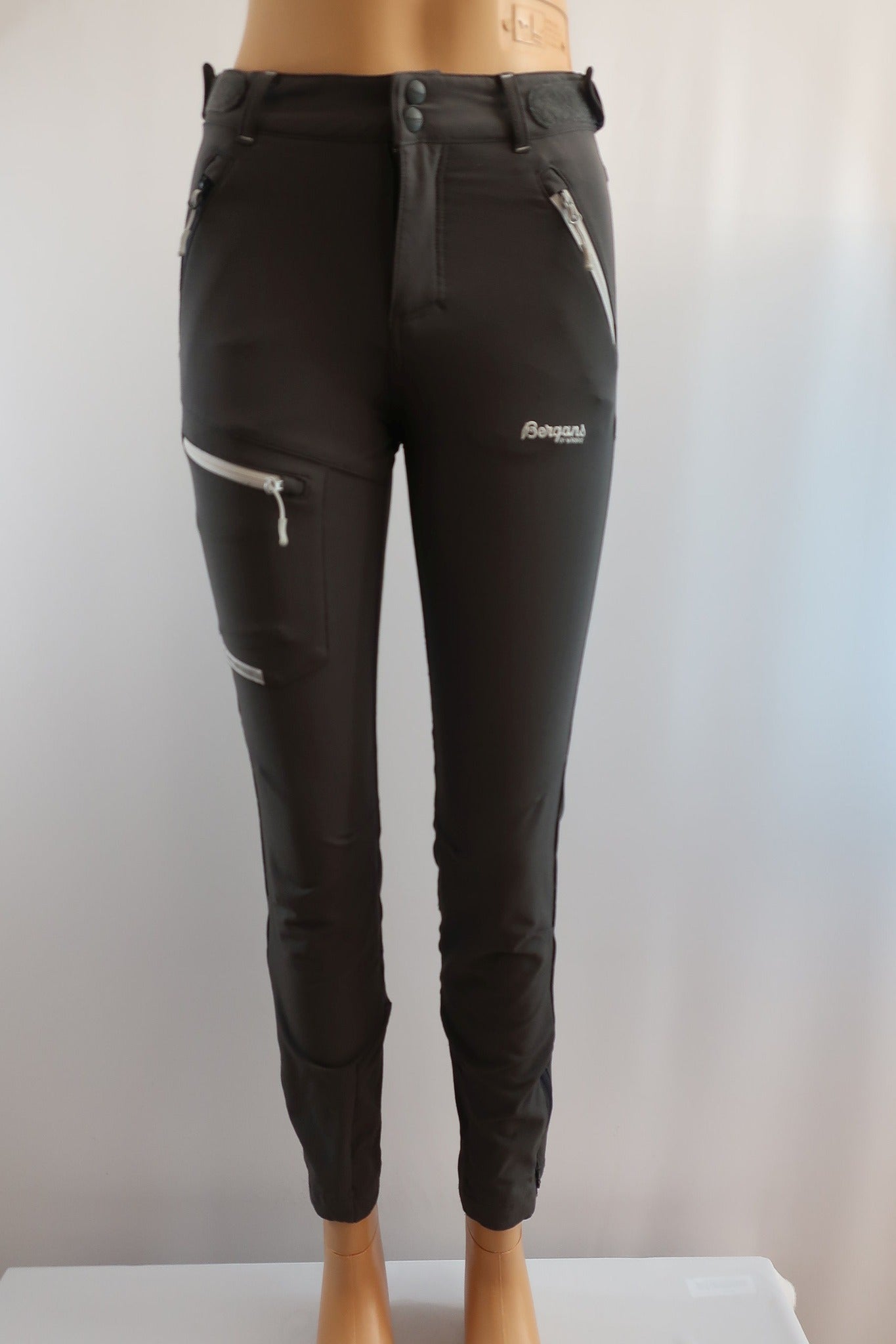 BERGANS laisvalaikio, trekingo kelnės 152 ūgiui