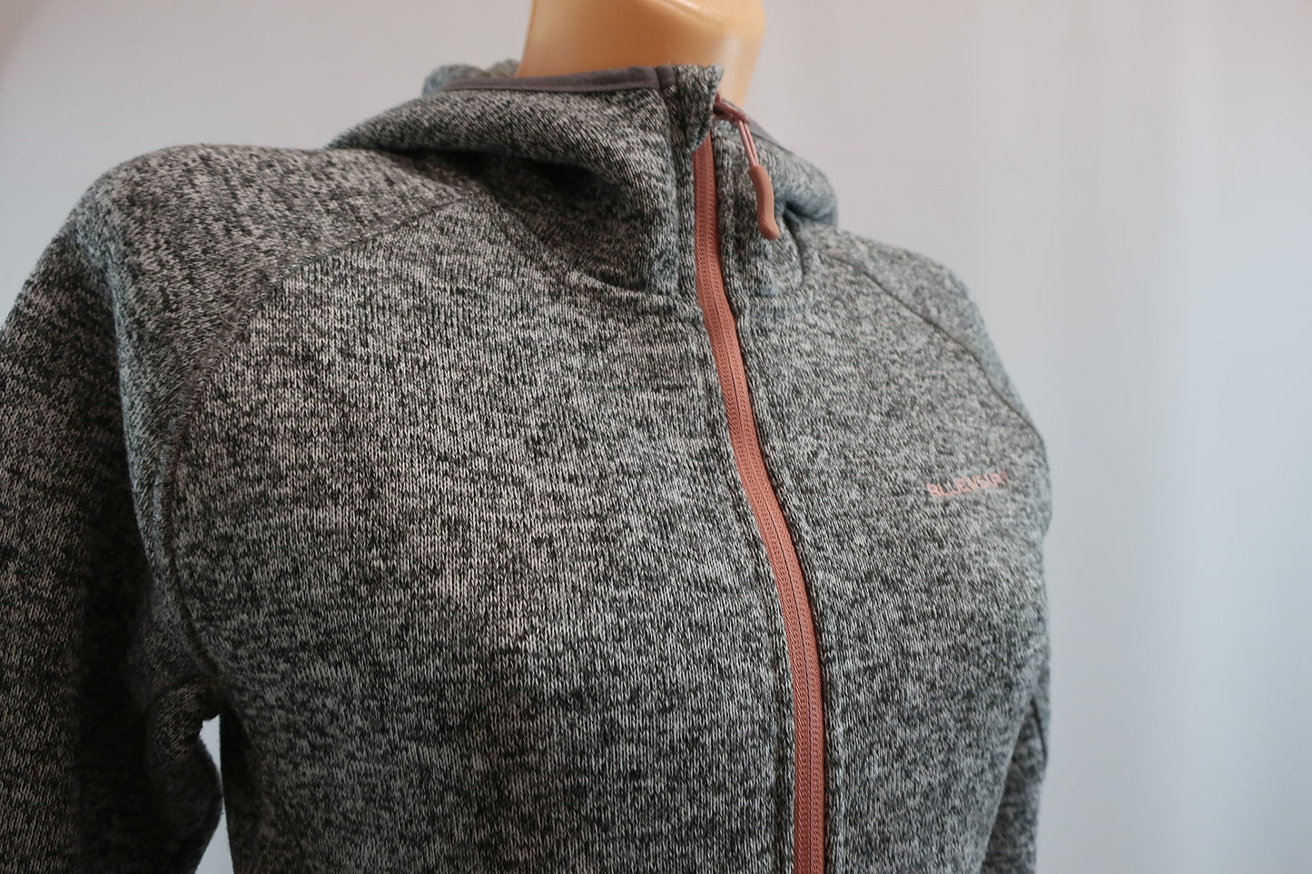 BLUE WEAR moteriškas šiltukas S dydis.