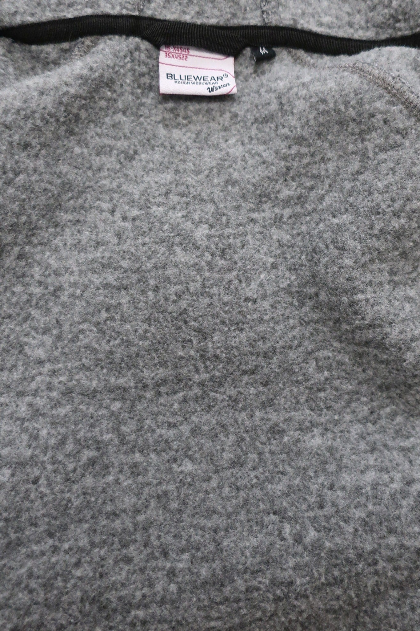 BLUE WEAR moteriškas šiltukas S dydis.