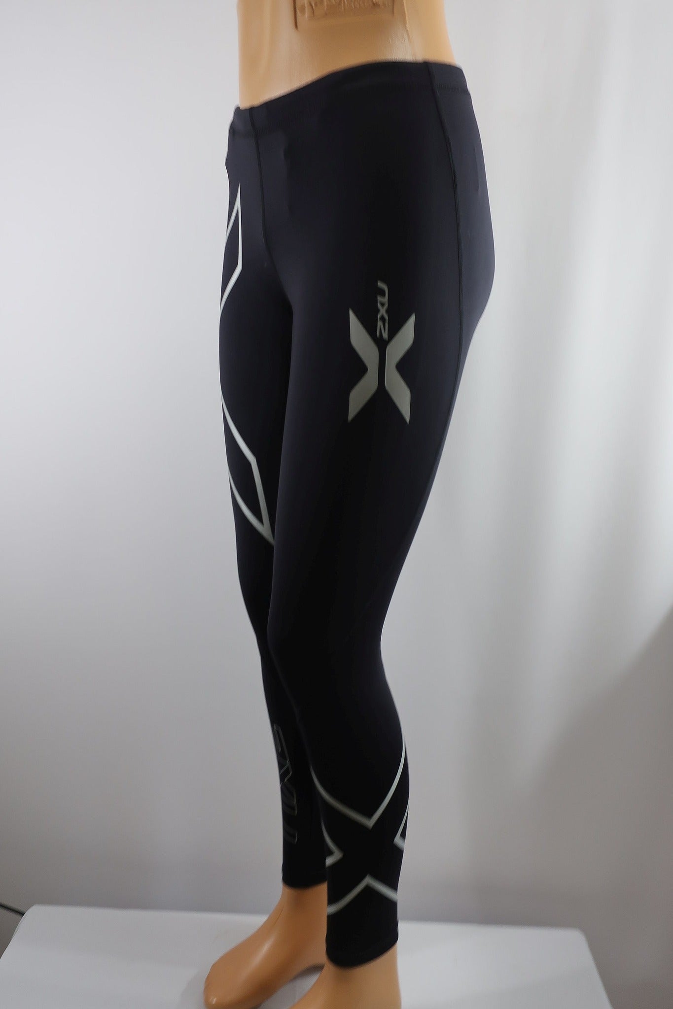 2XU moteriškos sportinės kompresinės tamprės MT dydis