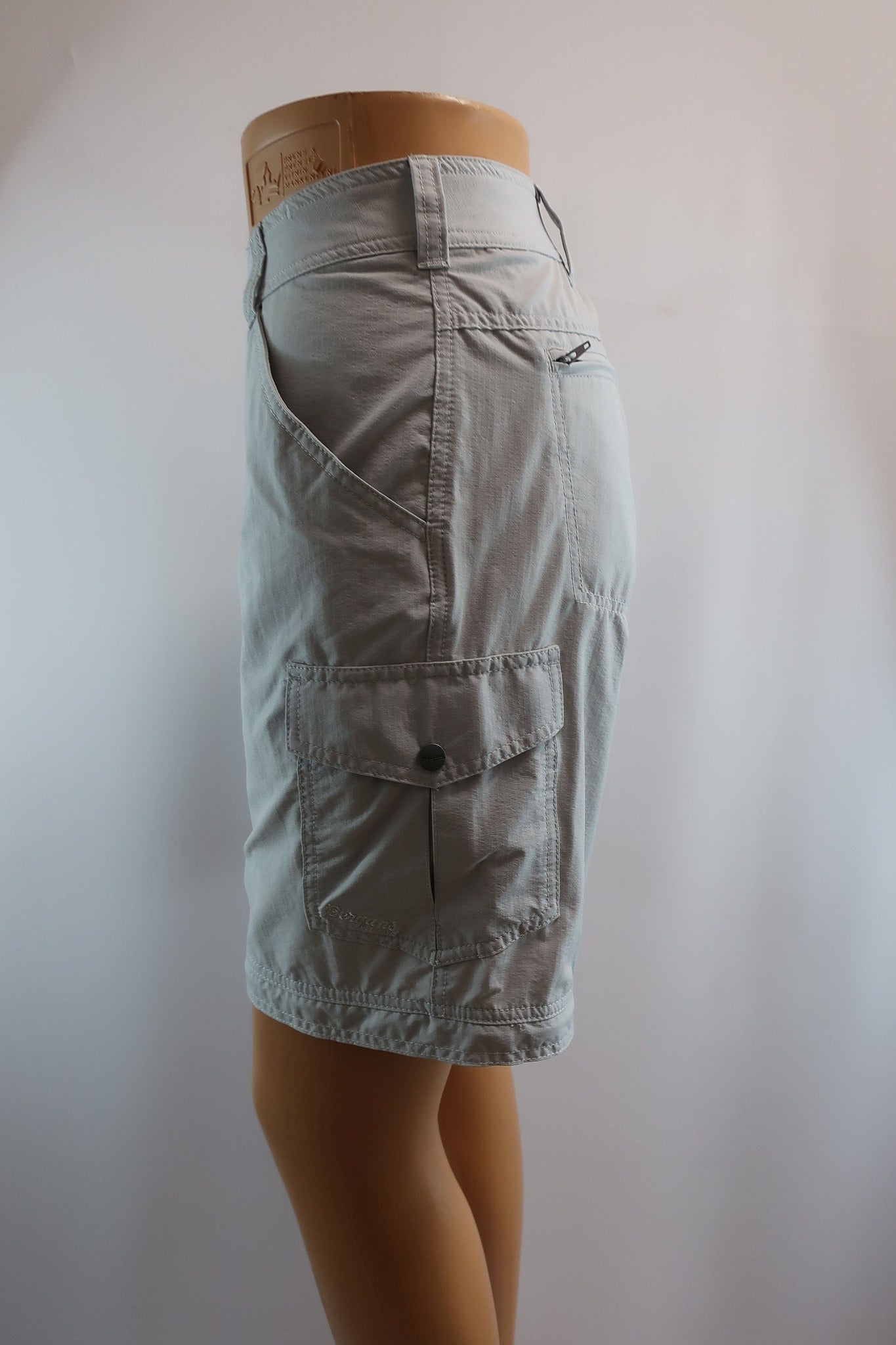 BERGANS nauji moteriški šortai L/XL  dydis