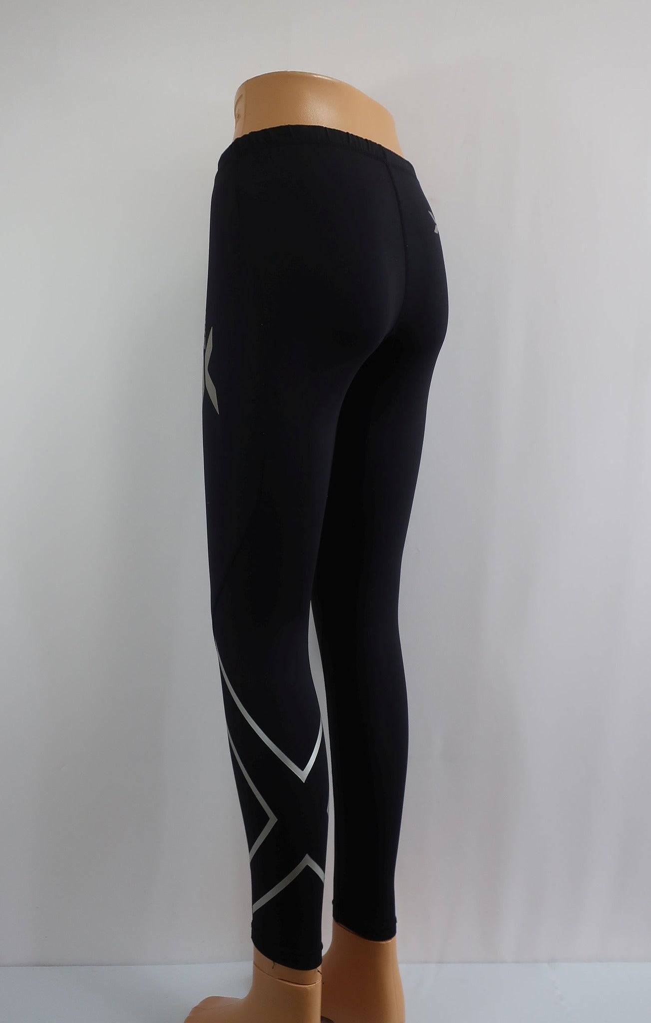2XU vyriškos kompresinės sportinės tamprės L dydis