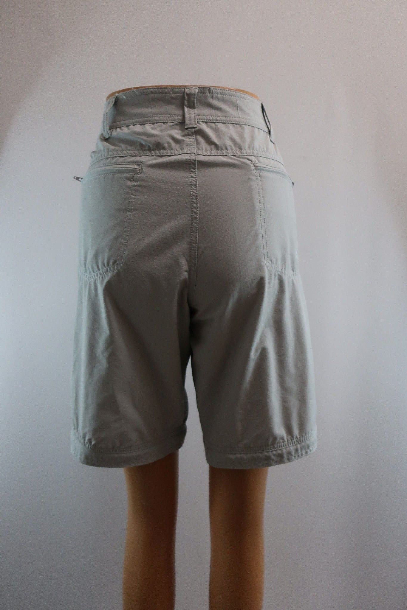 BERGANS nauji moteriški šortai L/XL  dydis