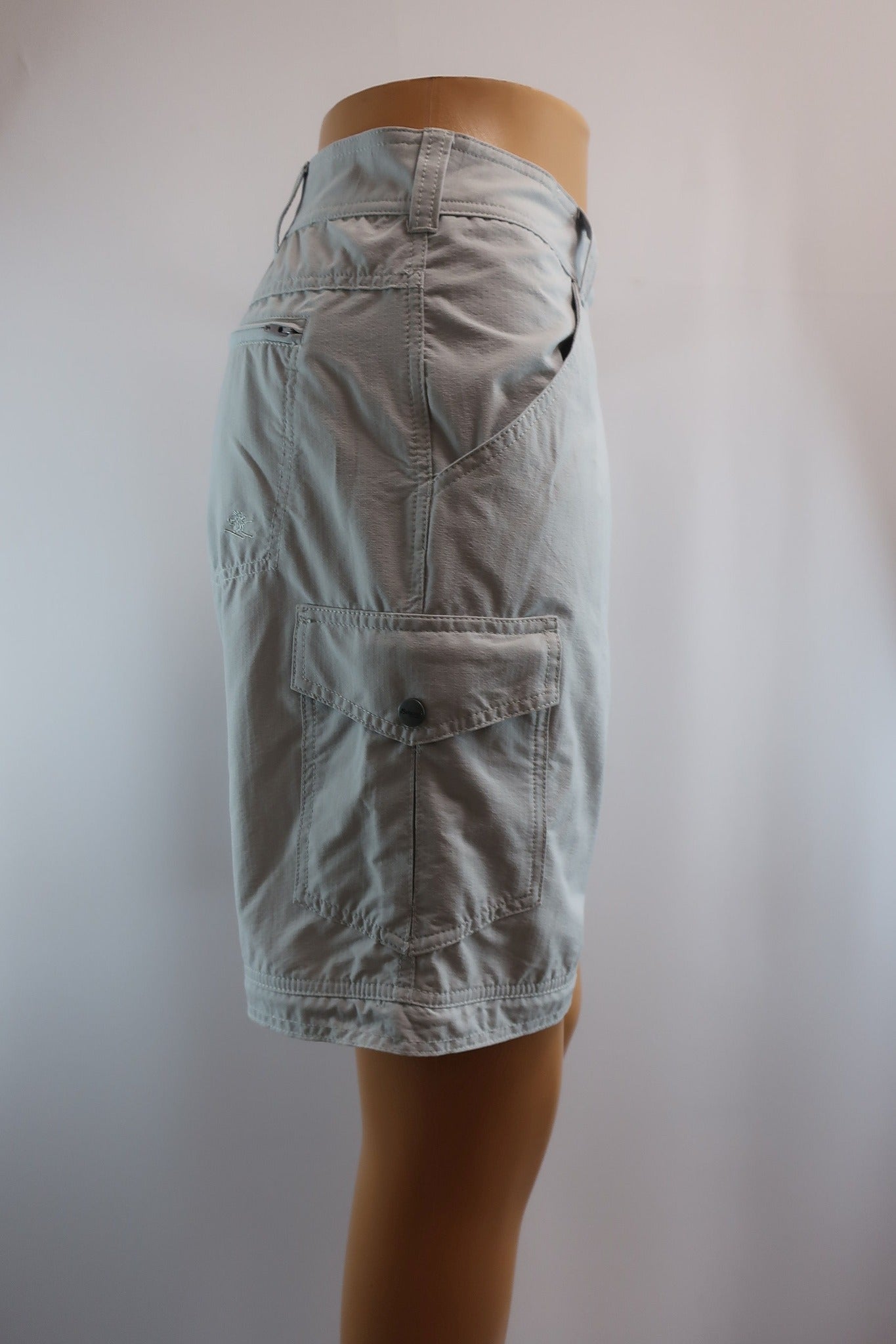 BERGANS nauji moteriški šortai L/XL  dydis