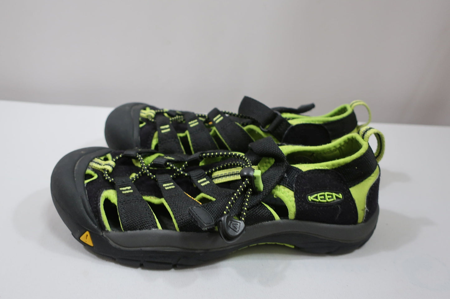 KEEN sandalai 37 dydis.