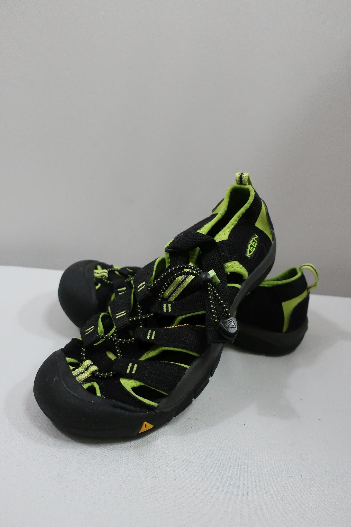 KEEN sandalai 37 dydis.