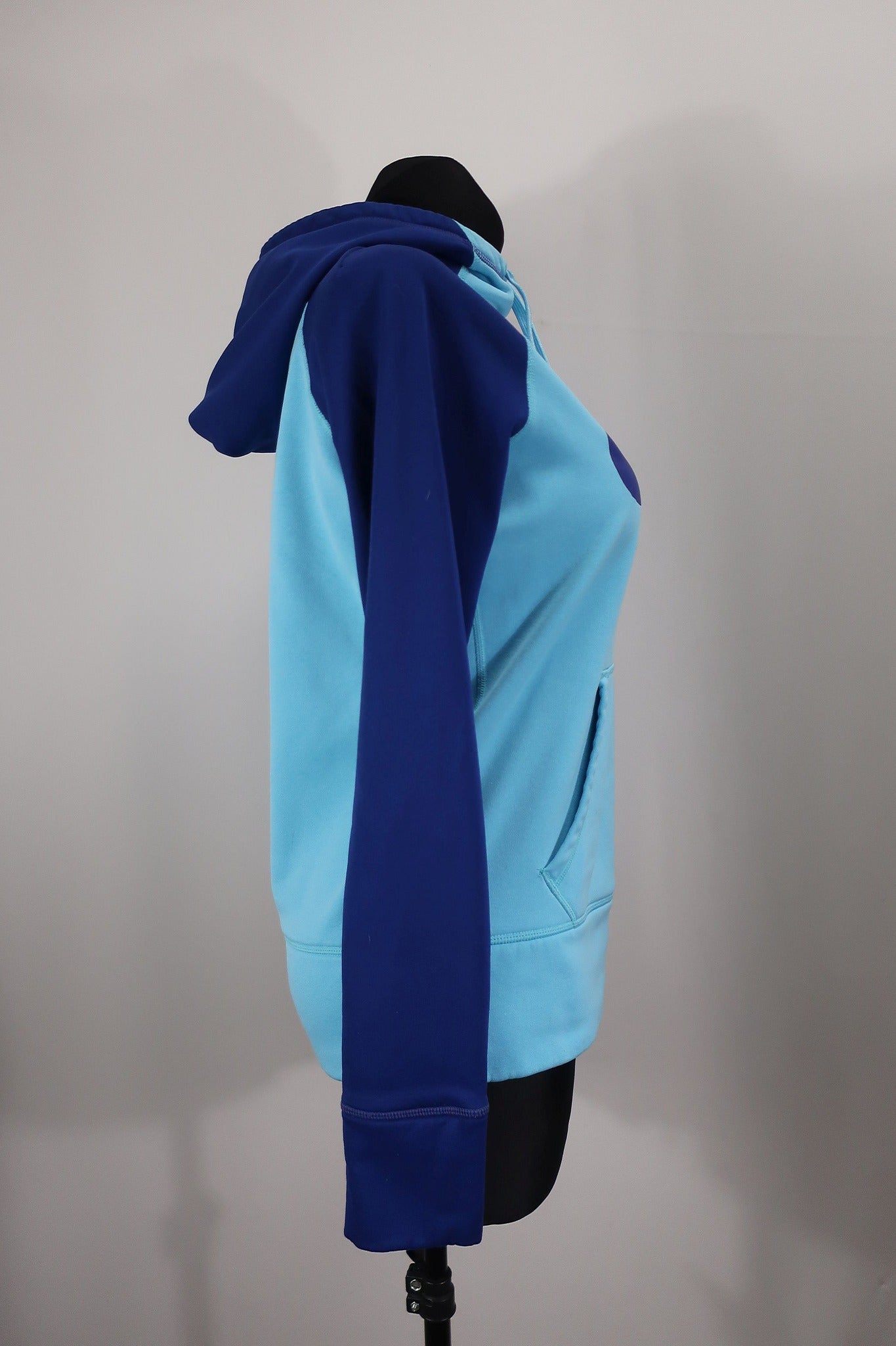 NIKE moteriškas džemperis M dydis.