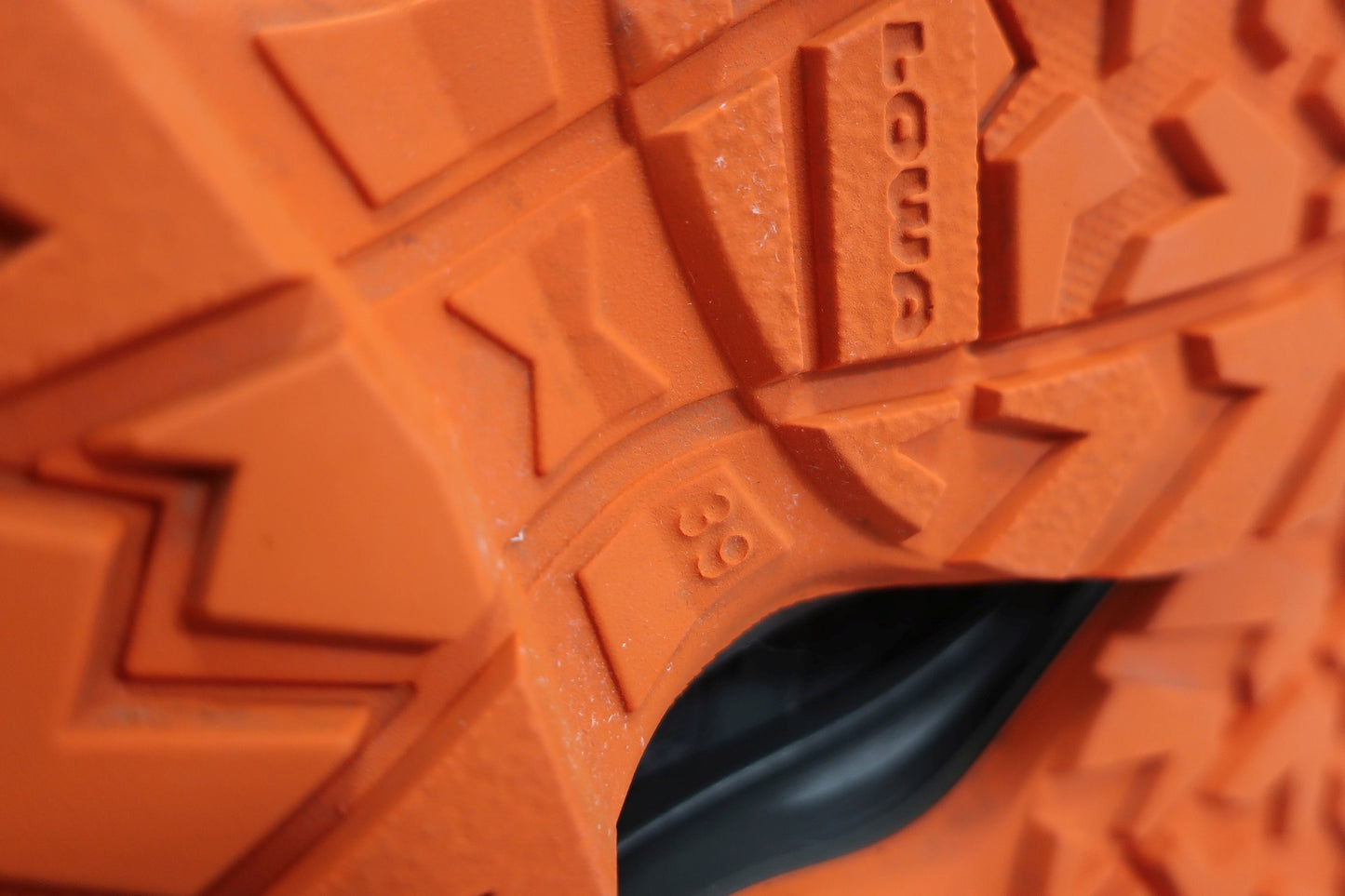 LOWA laisvalaikio batai su Gore-tex 38,5 dydis