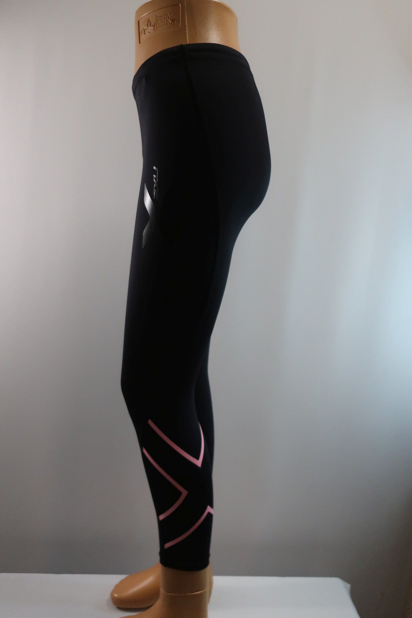 2XU moteriškos sportinės kompresinės tamprės M dydis