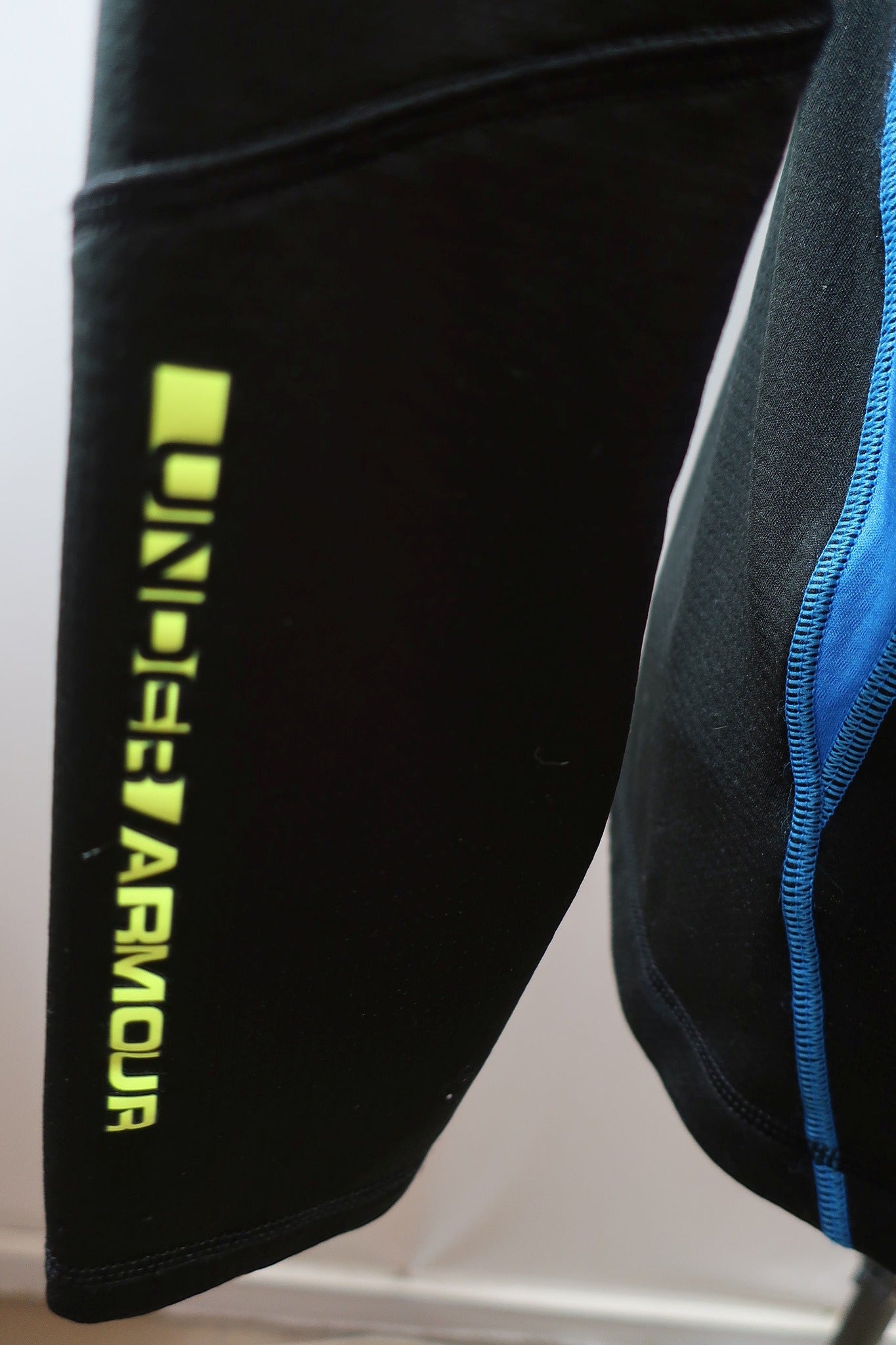 UNDER ARMOUR vyriški marškinėliai M dydis