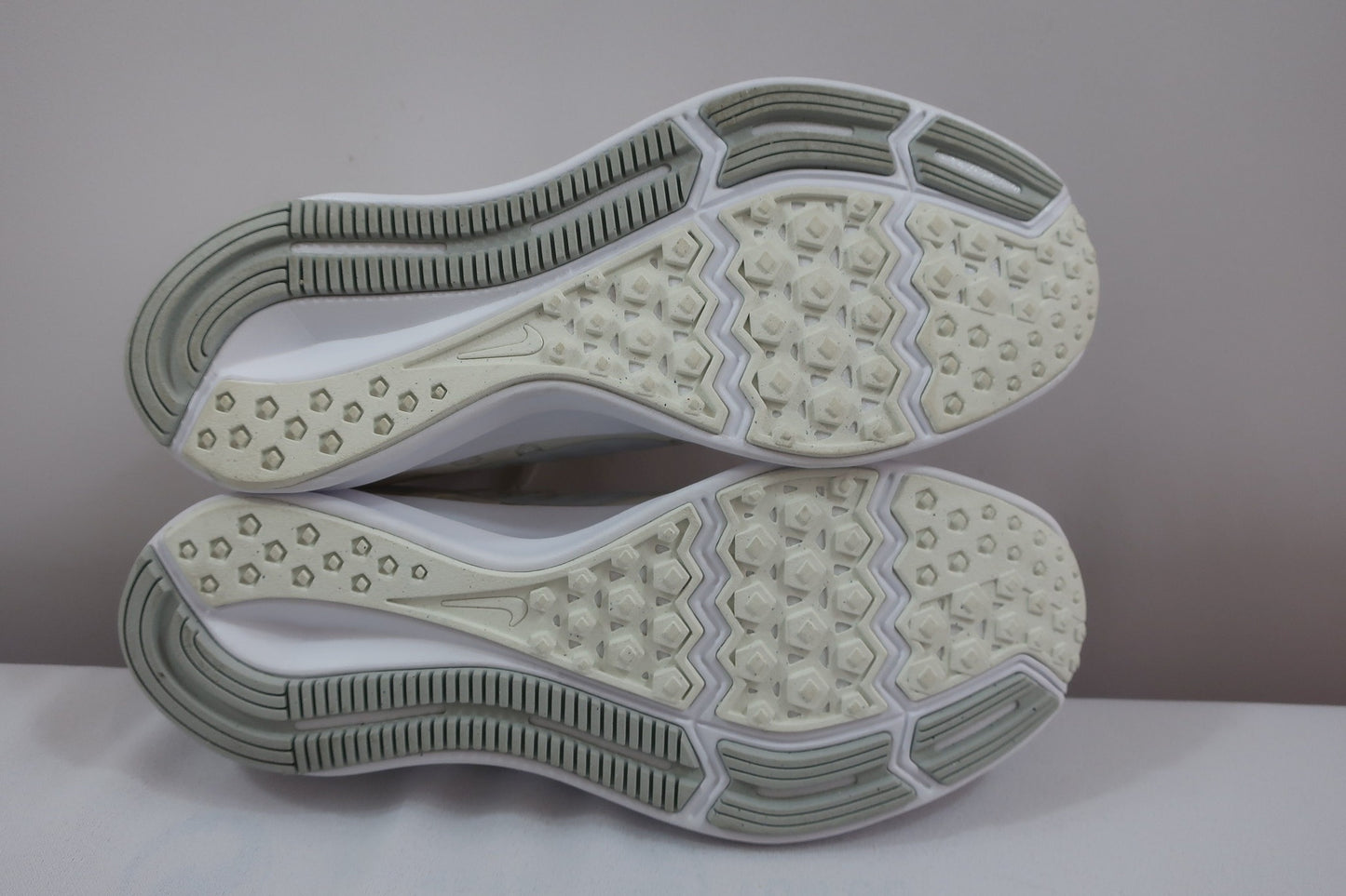 NIKE nauji sportiniai bateliai 40/40,5 dydis