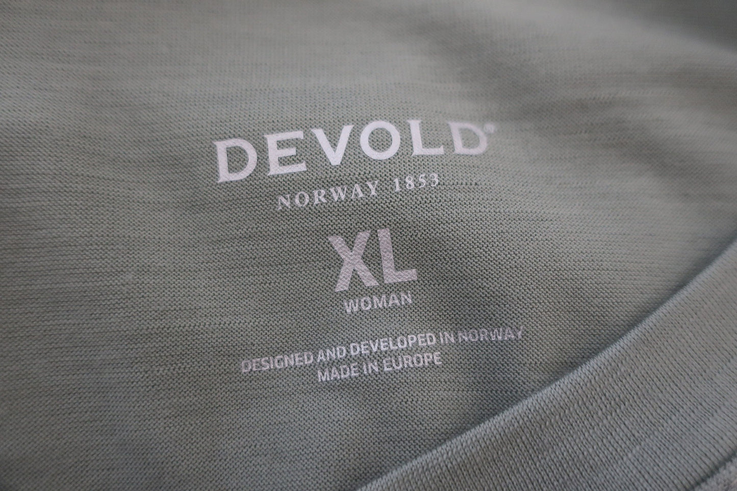 DEVOLD nauji moteriški marškinėliai su merino vilna XL dydis