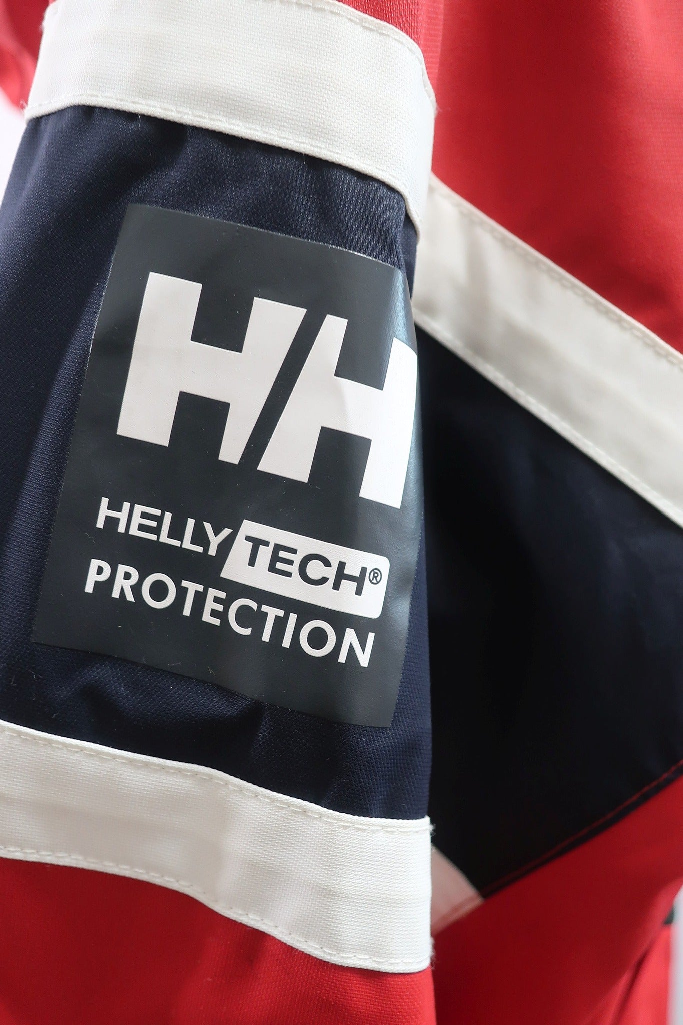 HELLY HANSEN vyriška striukė M dydis