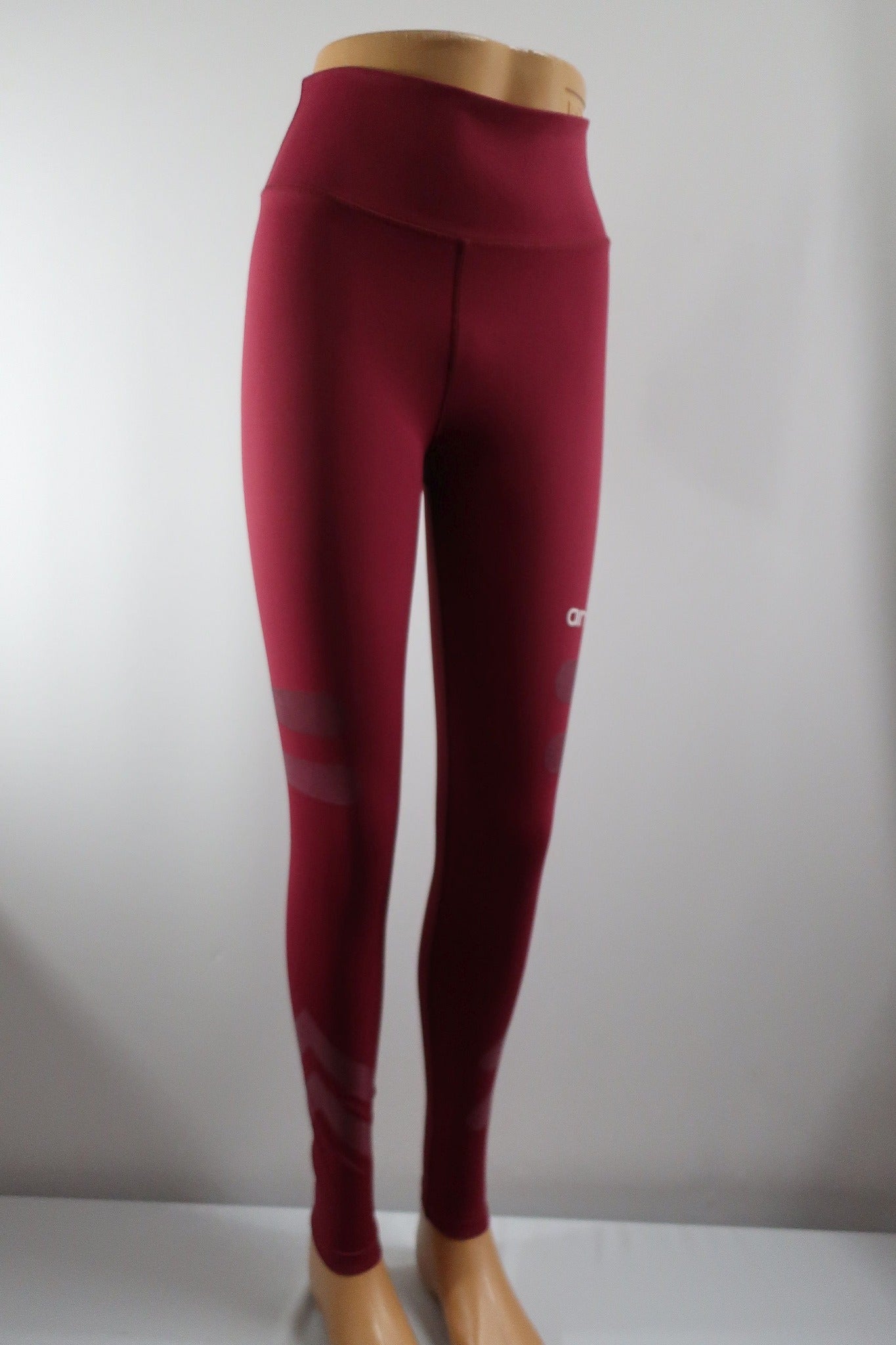 AIM'N moteriškos sportinės tamprės S/M dydis