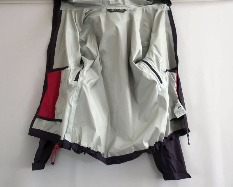 HELLY HANSEN moteriška lengva laminuota striukė S dydis.