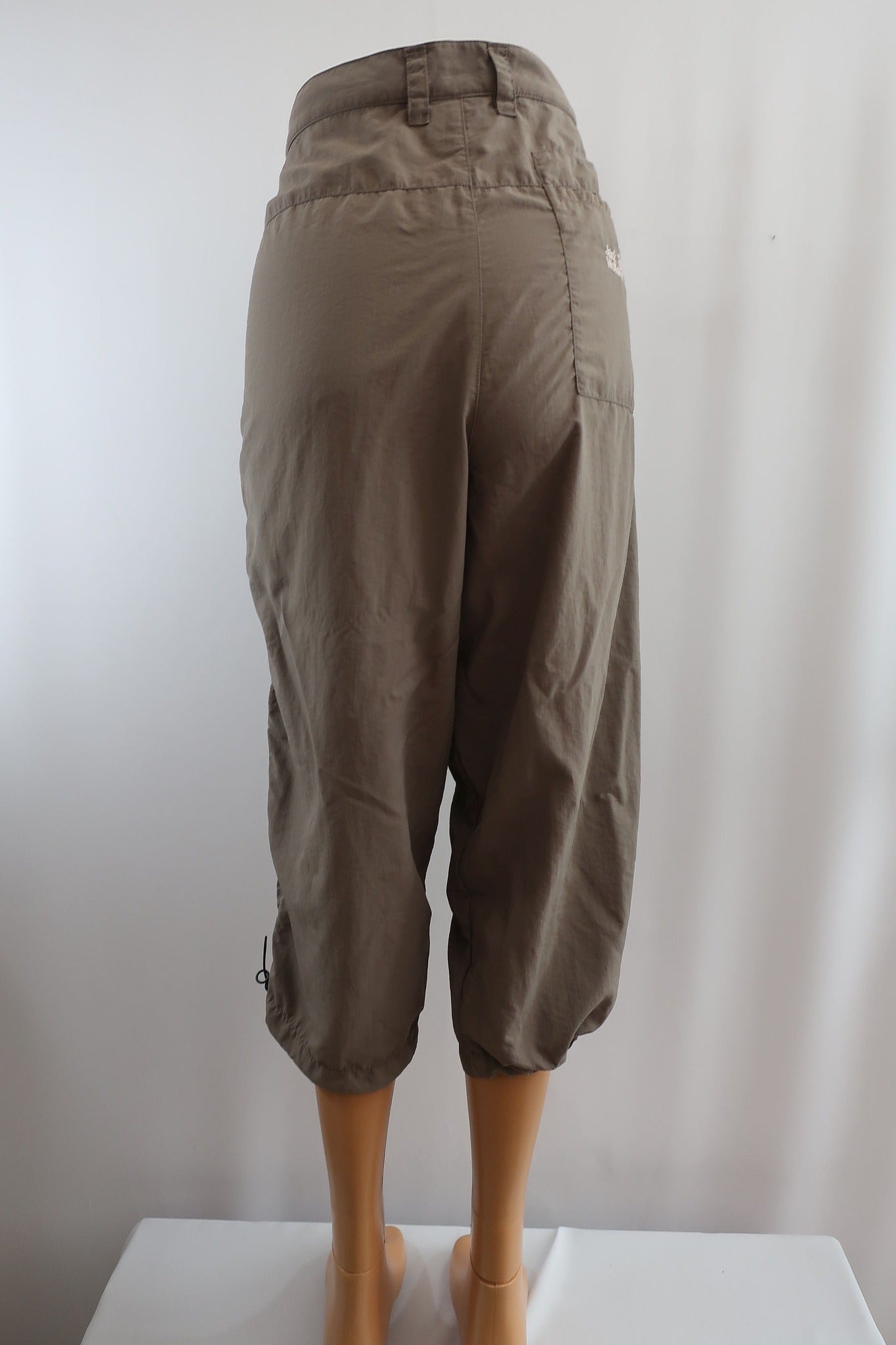 JACK WOLFSKIN vyriški ilgi šortai/bridžai L dydis.