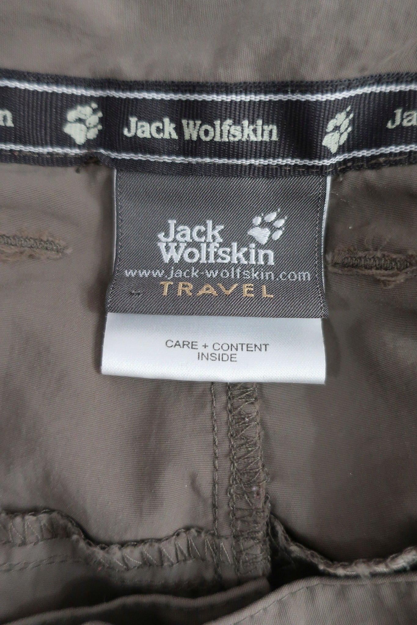 JACK WOLFSKIN vyriški ilgi šortai/bridžai L dydis.