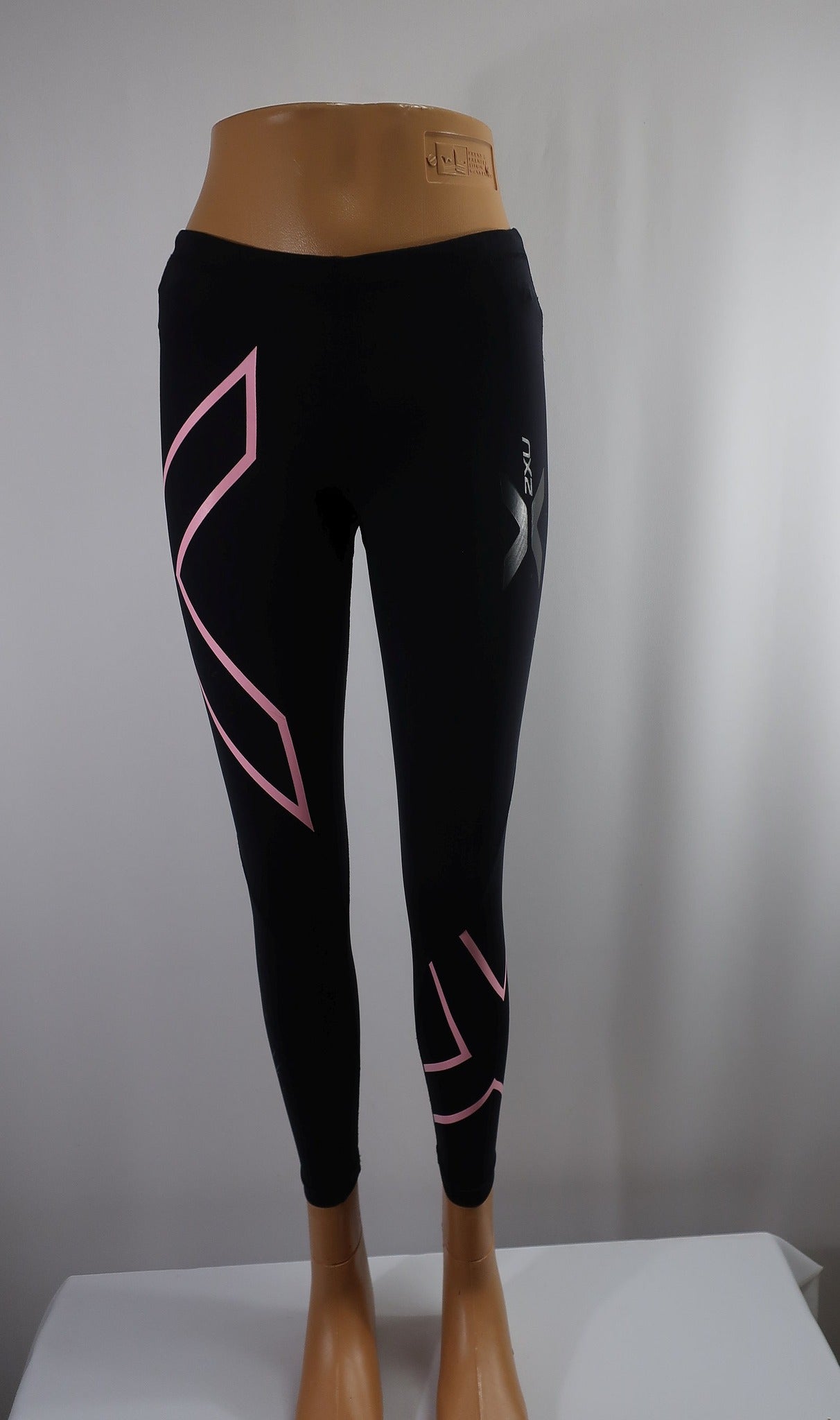 2XU moteriškos sportinės kompresinės tamprės M dydis