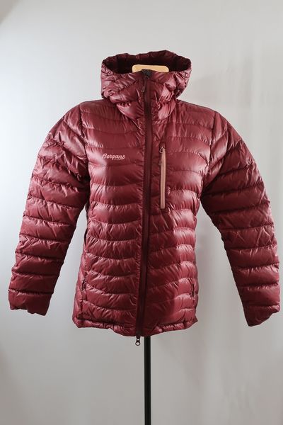 BERGANS moteriška pūkinė striukė S dydis
