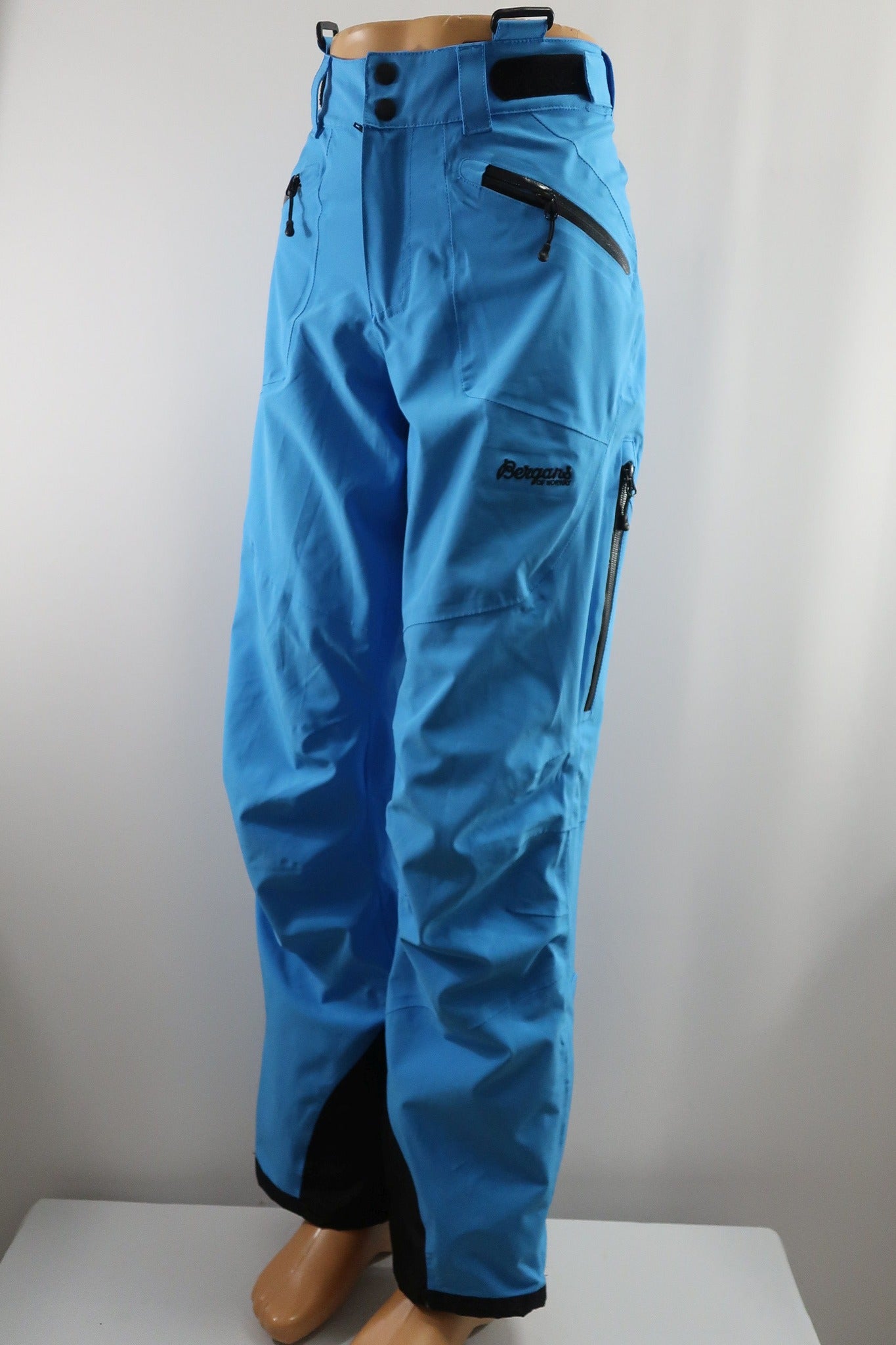 BERGANS vyriškos membraninės laisvalaikio kelnės S/M dydis