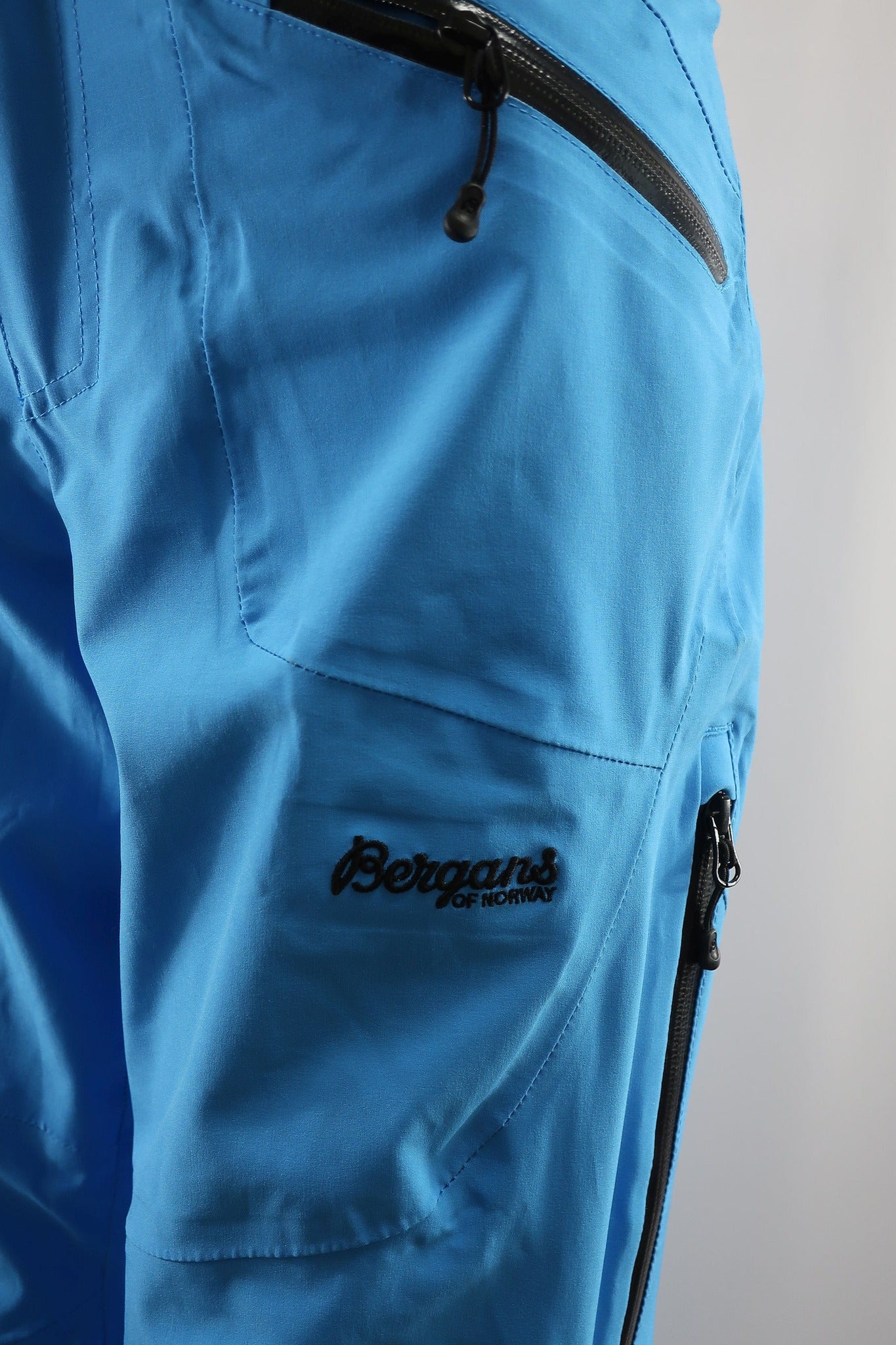 BERGANS vyriškos membraninės laisvalaikio kelnės S/M dydis