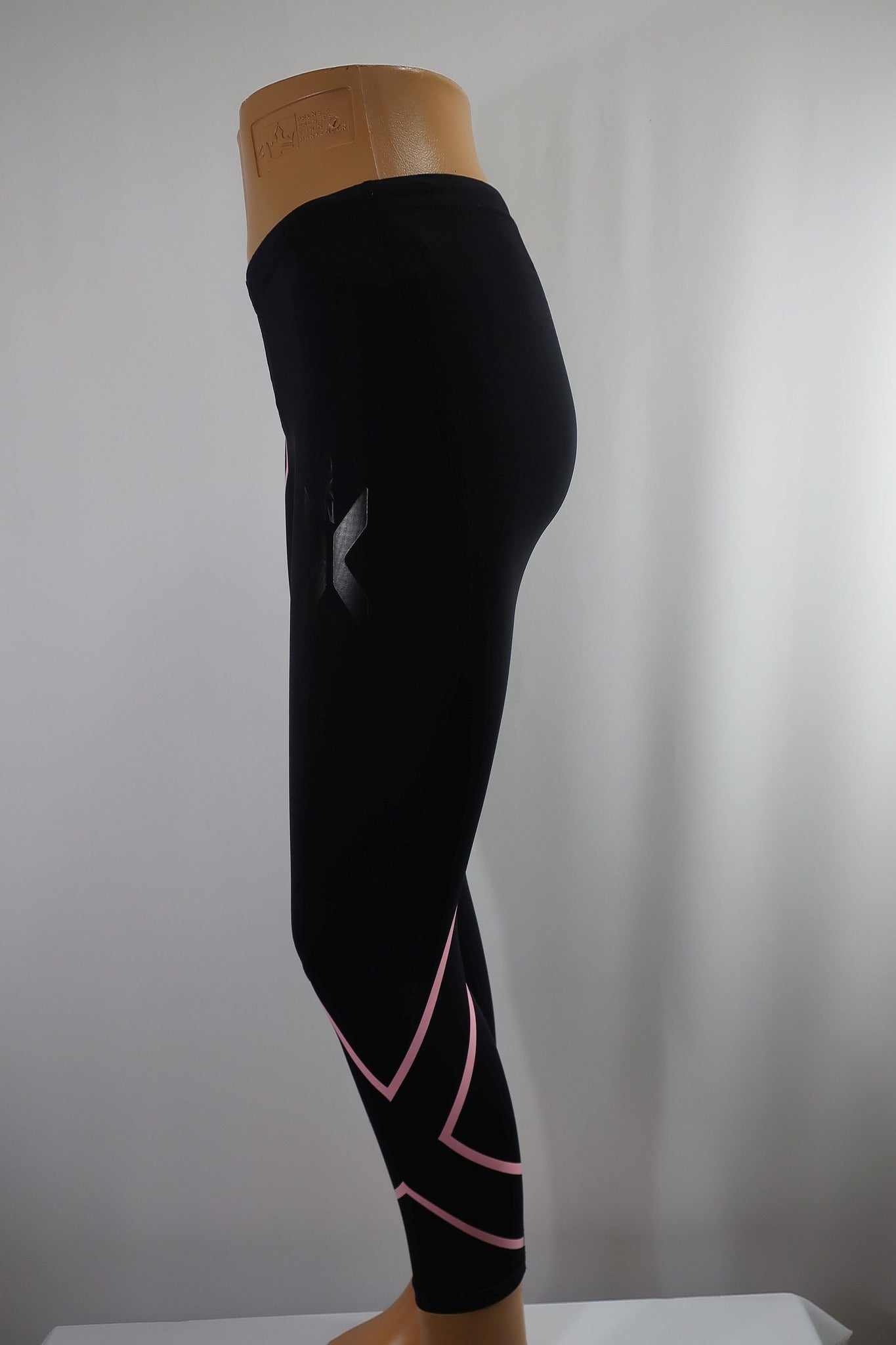 2XU moteriškos sportinės kompresinės tamprės M dydis