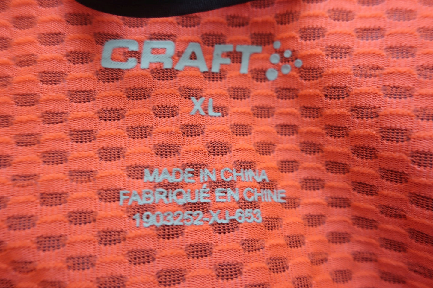 CRAFT moteriškas bėgimo švarkas/ striukė XL dydis.