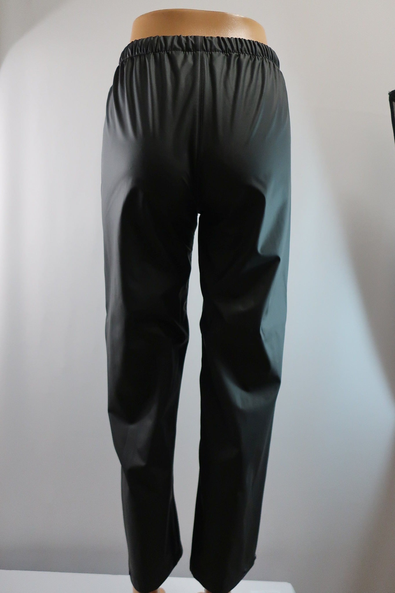 HELLY HANSEN neperšlampančios kelnės 152 ūgiui