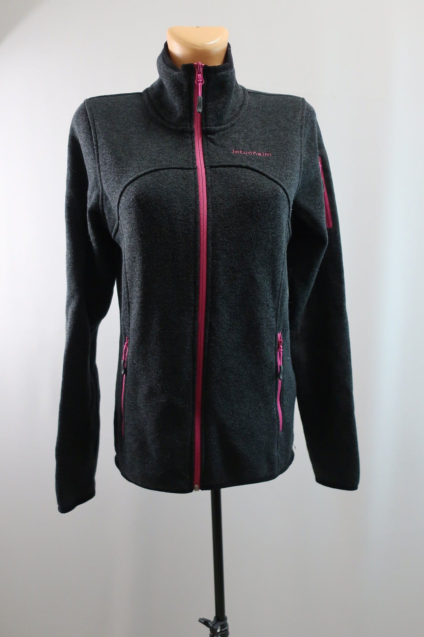 JOTUNHEIM moteriškas šiltukas 40 dydis