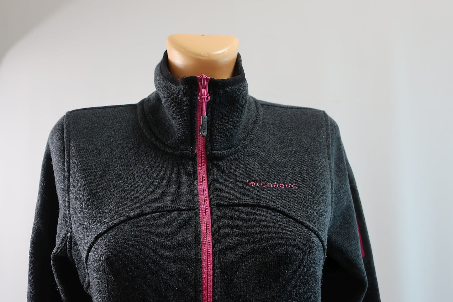 JOTUNHEIM moteriškas šiltukas 40 dydis