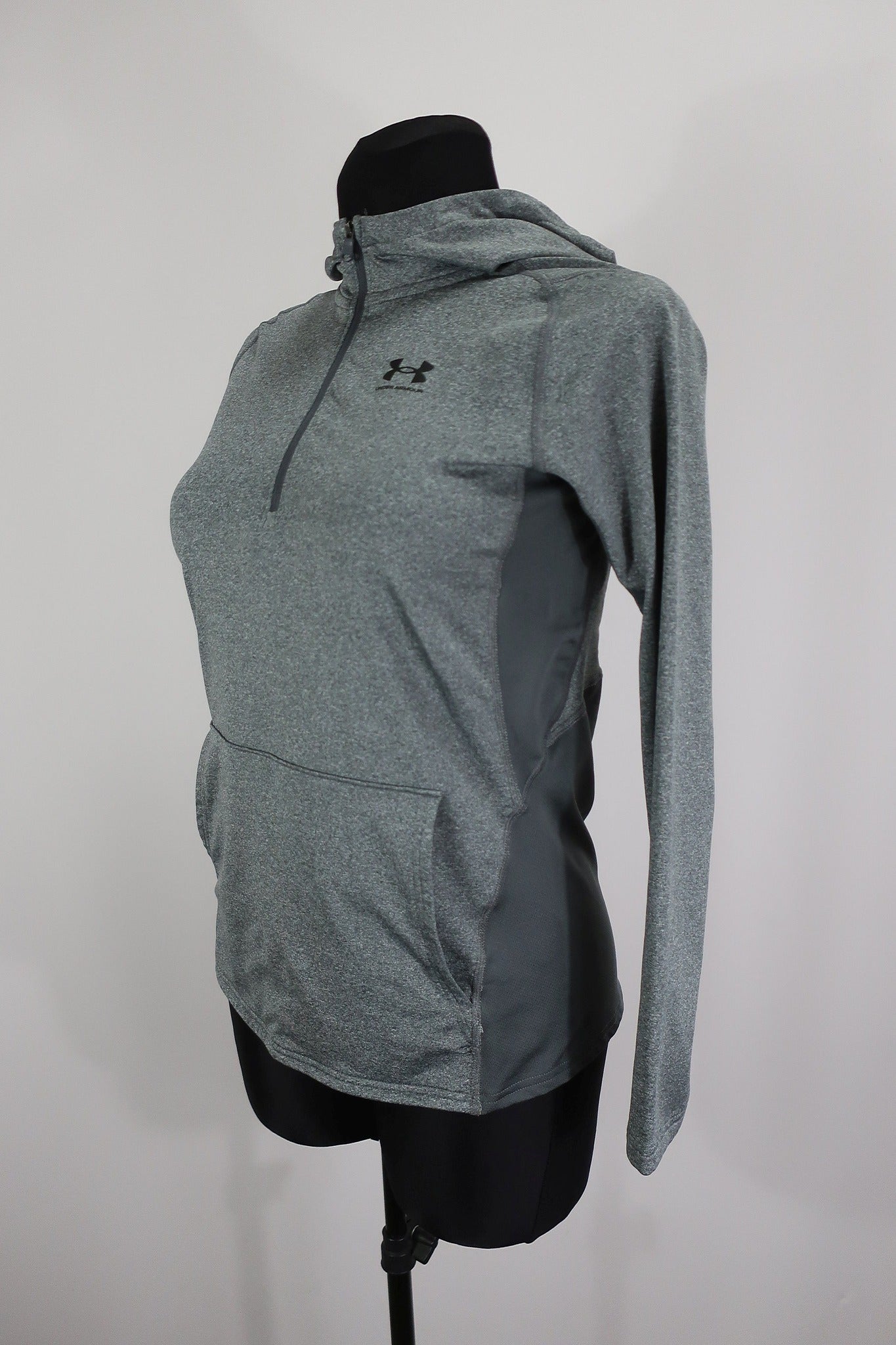 UNDER ARMOUR moteriškas sportinis lengvas džemperis S dydis