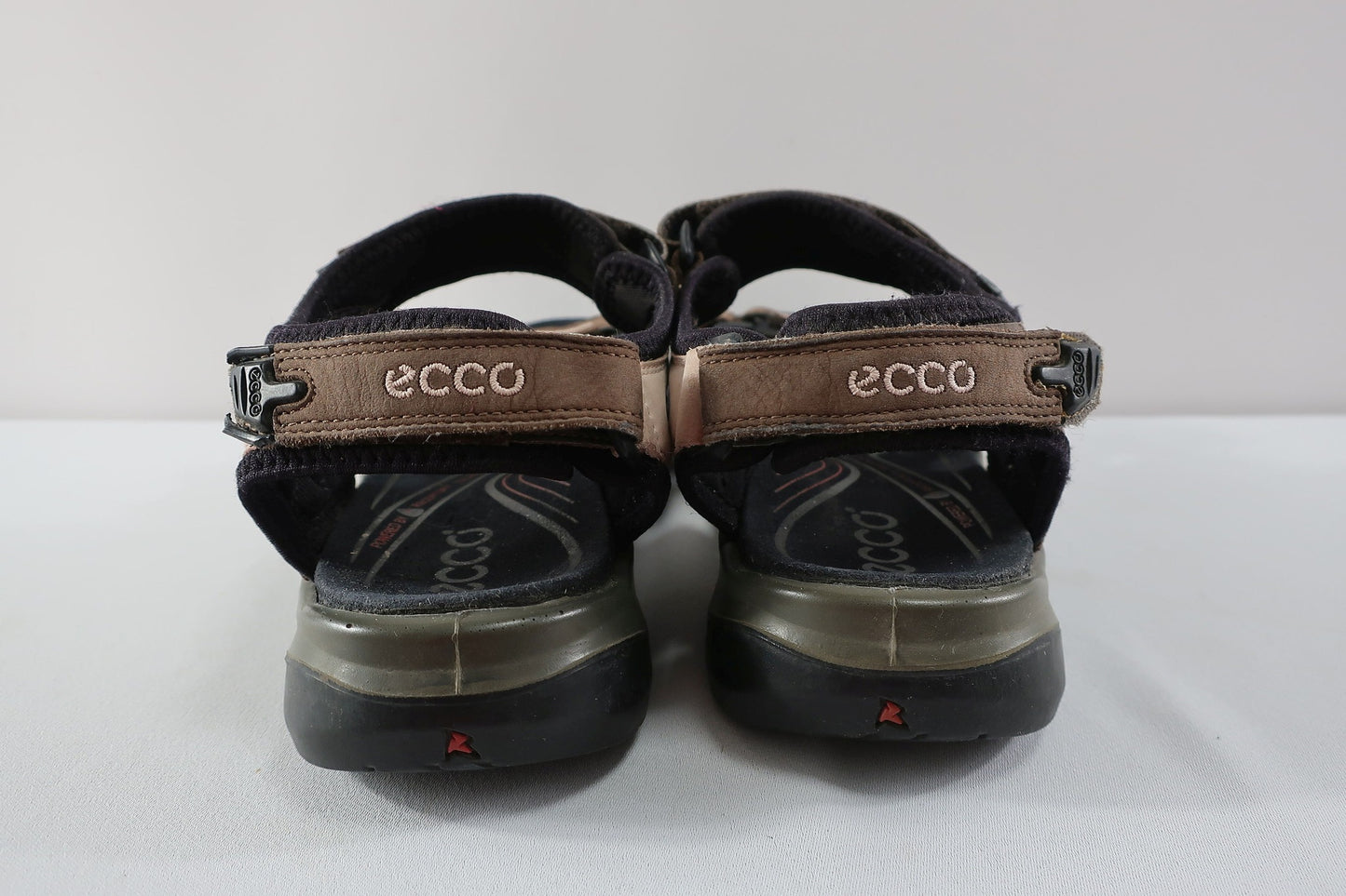 ECCO sandalai/basutės 42 dydis