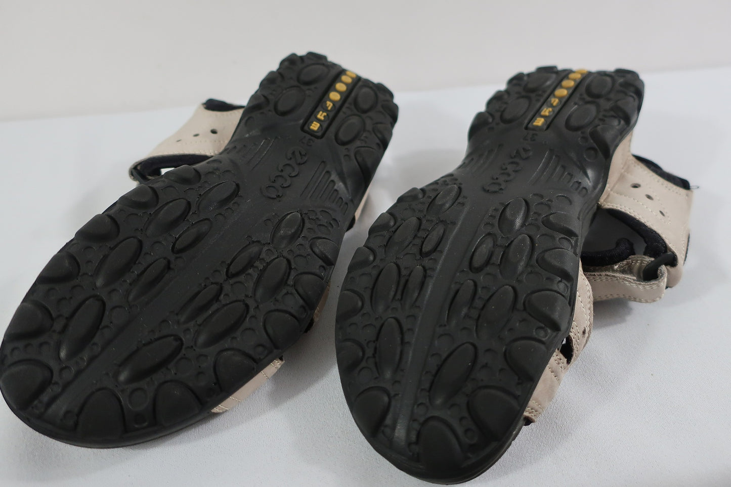 ECCO basutės/sandalai 37 dydis