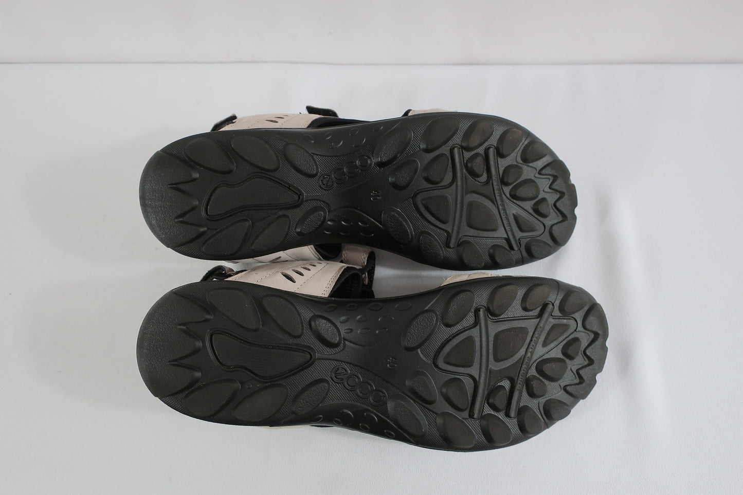 ECCO basutės/sandalai 40 dydis