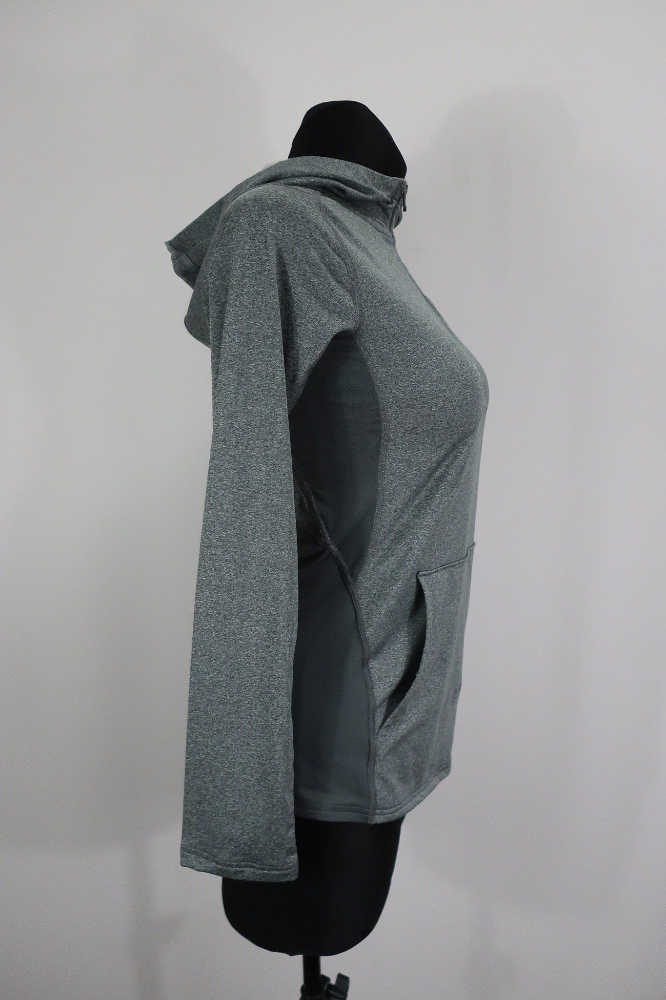 UNDER ARMOUR moteriškas sportinis lengvas džemperis S dydis