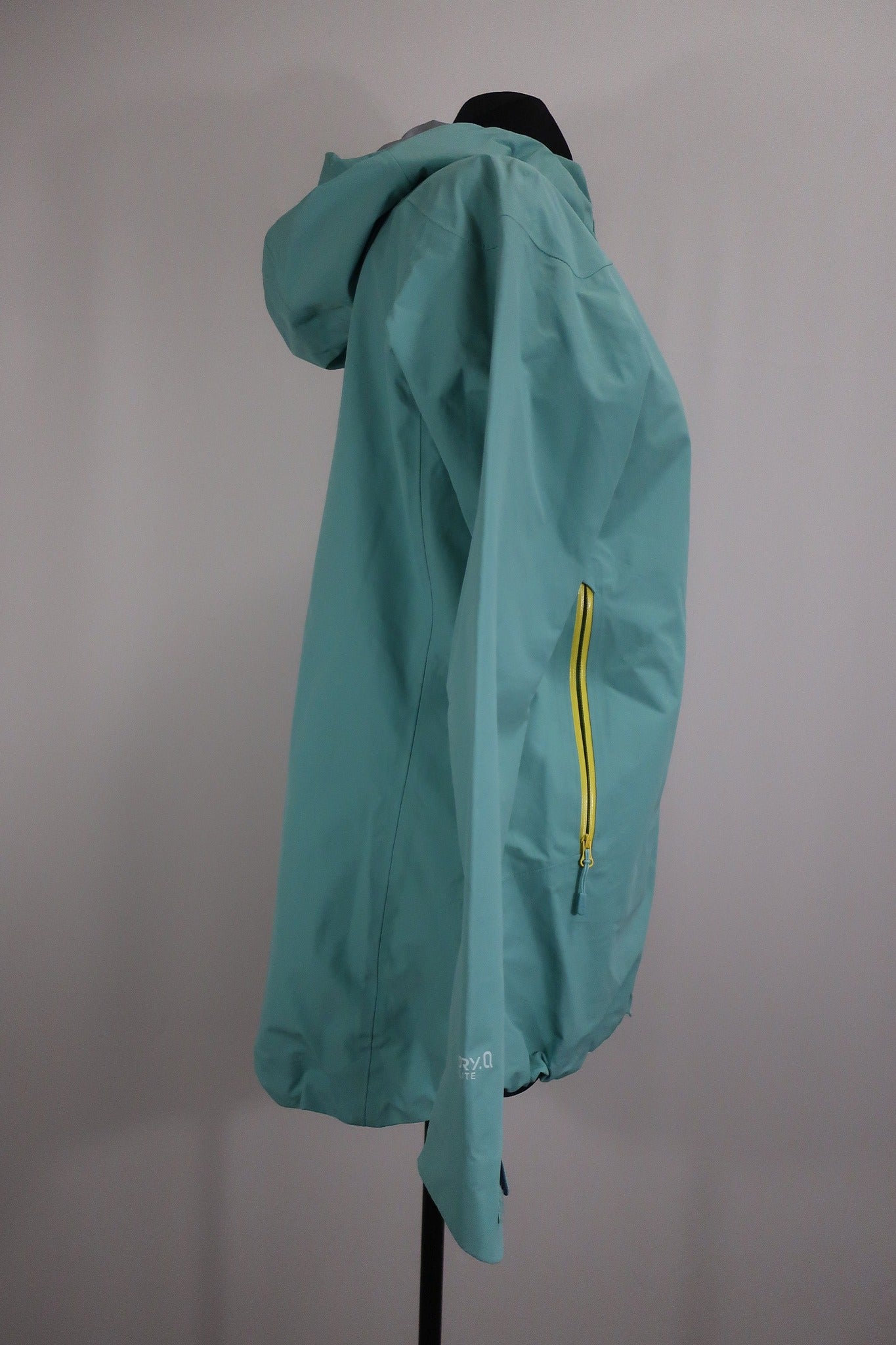 MOUNTAIN HARDWEAR moteriška striukė L dydis