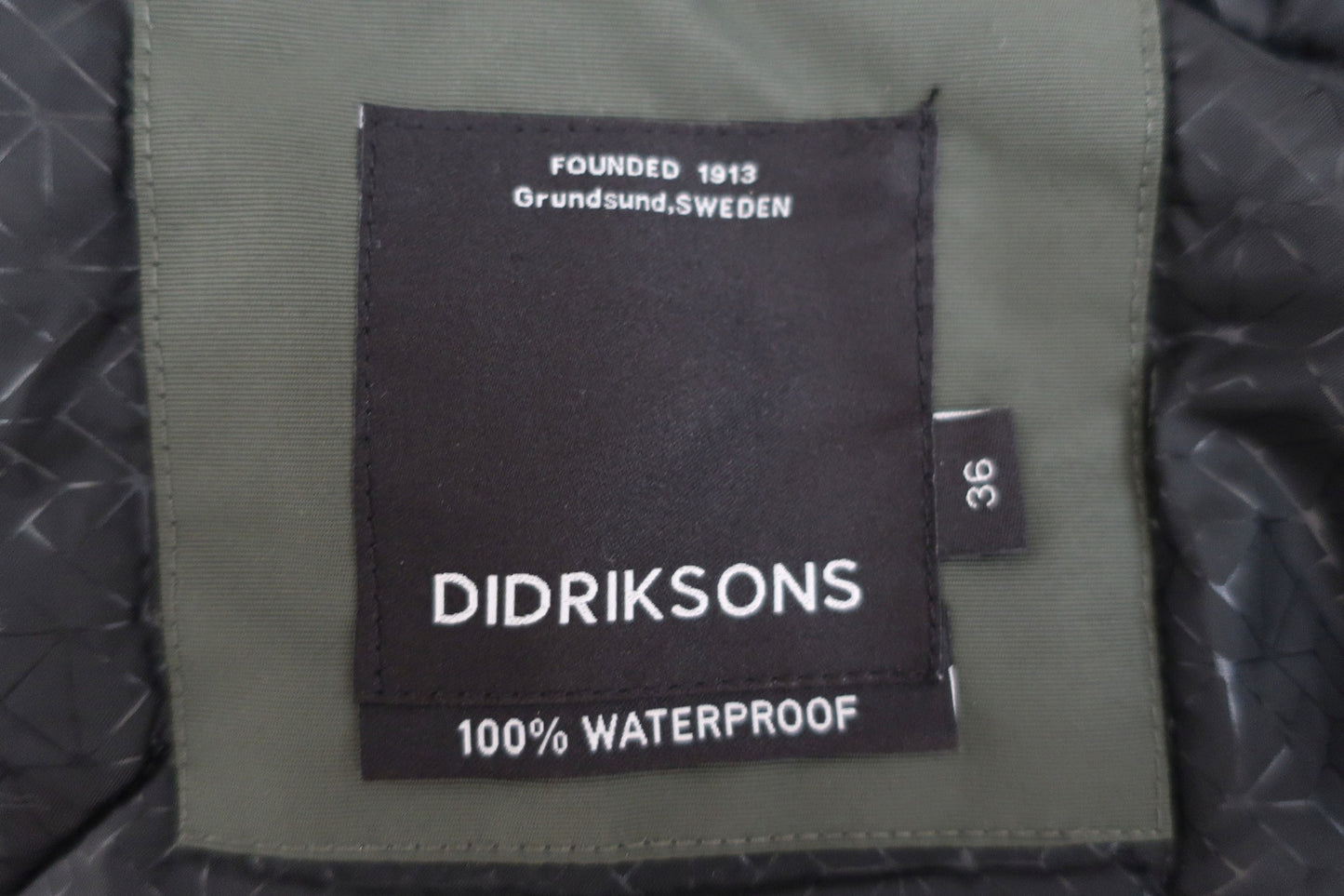 DIDRIKSONS naujas moteriškas puspaltis 36 dydis