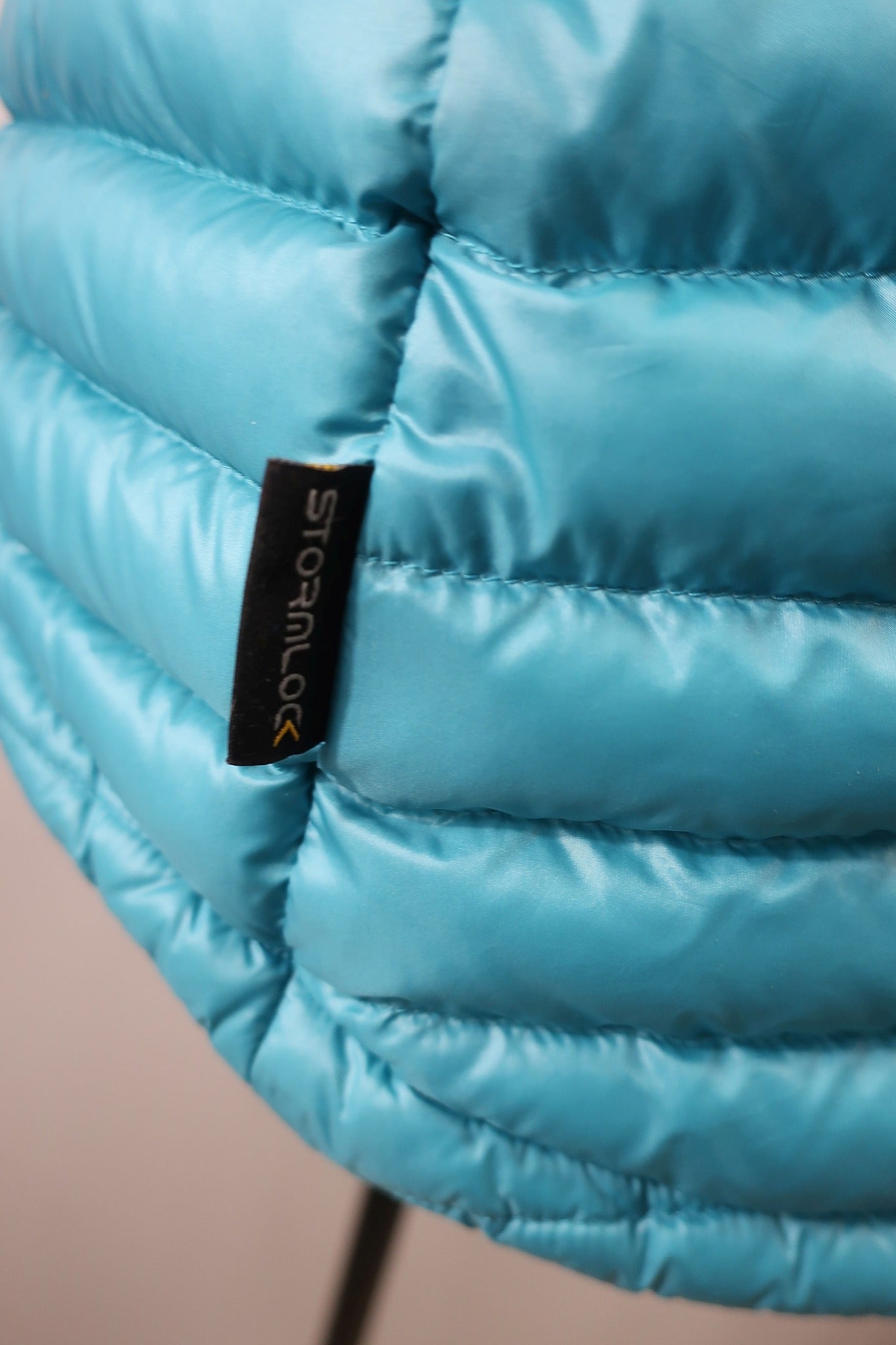 JACK WOLFSKIN moteriška lengva pūkinė striukė S dydis