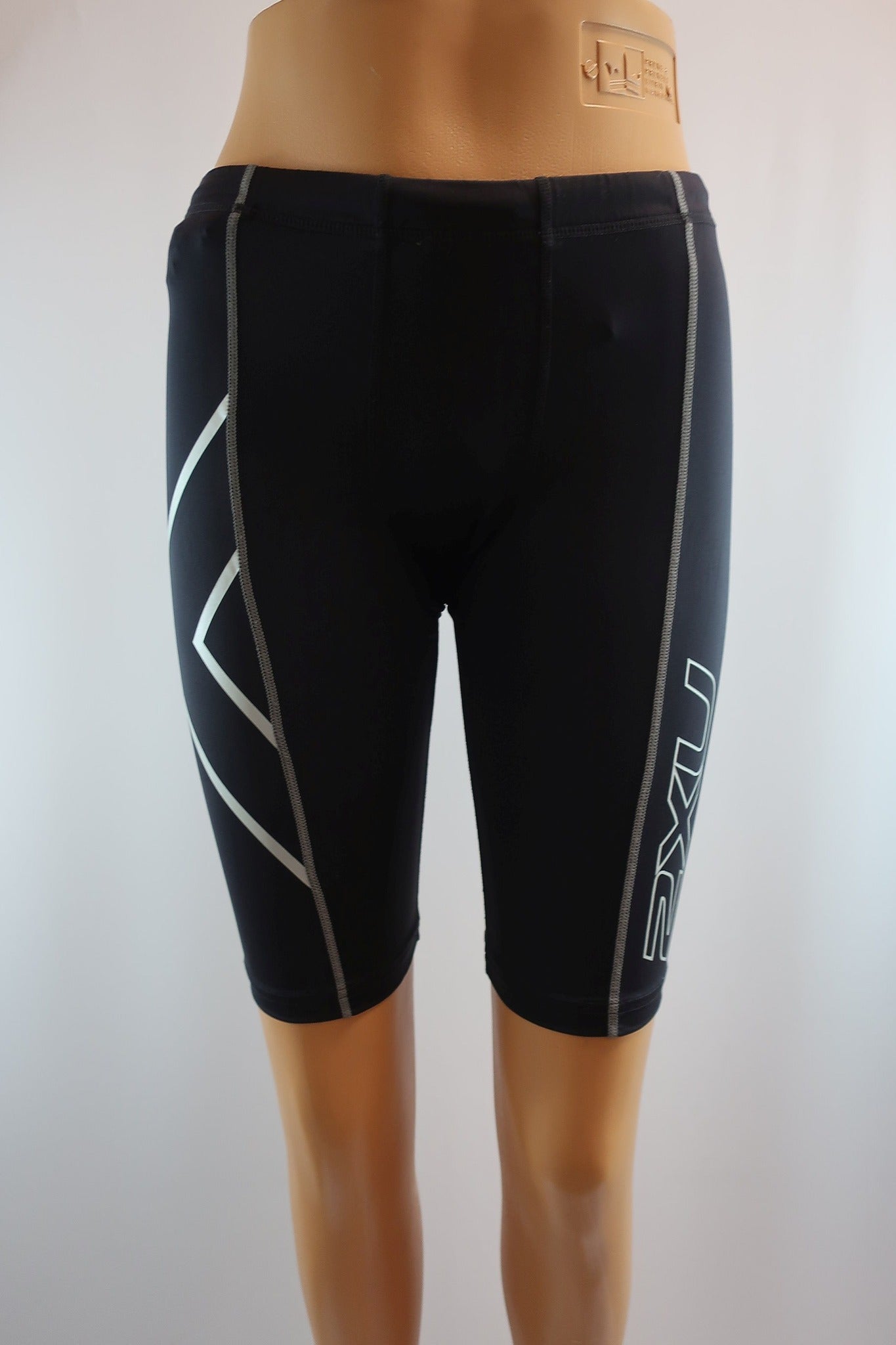 2XU vyriški sportiniai kompresiniai šortai M dydis