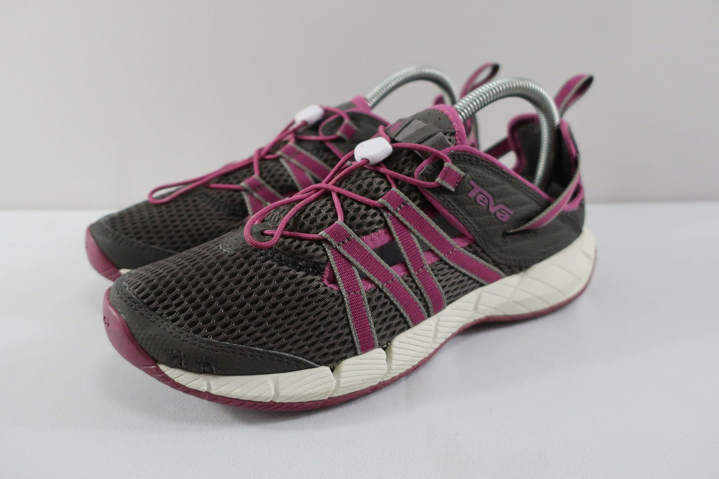 TEVA laisvalaikio batai 39 dydis