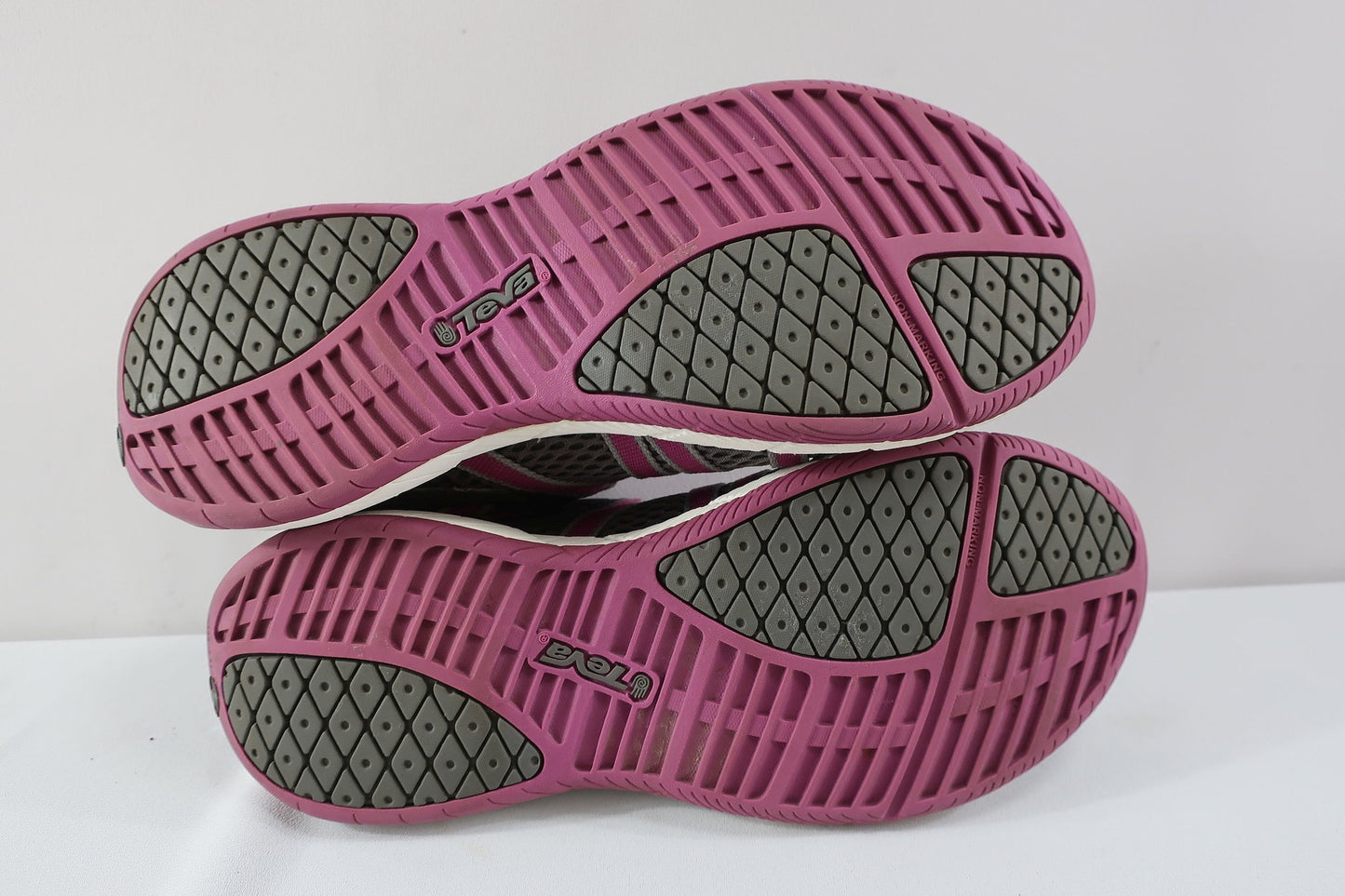 TEVA laisvalaikio batai 39 dydis