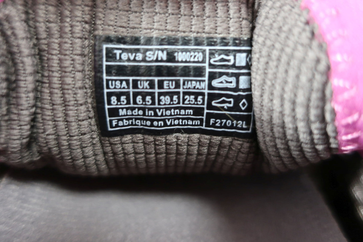 TEVA laisvalaikio batai 39 dydis