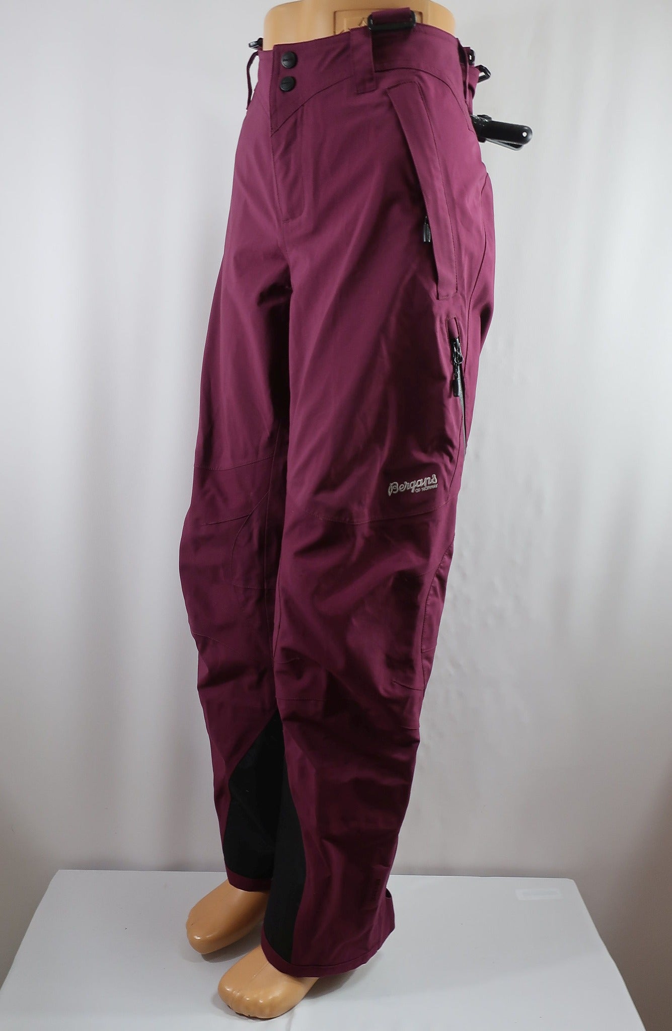 BERGANS moteriškos membraninės laisvalaikio kelnės L/XL dydis