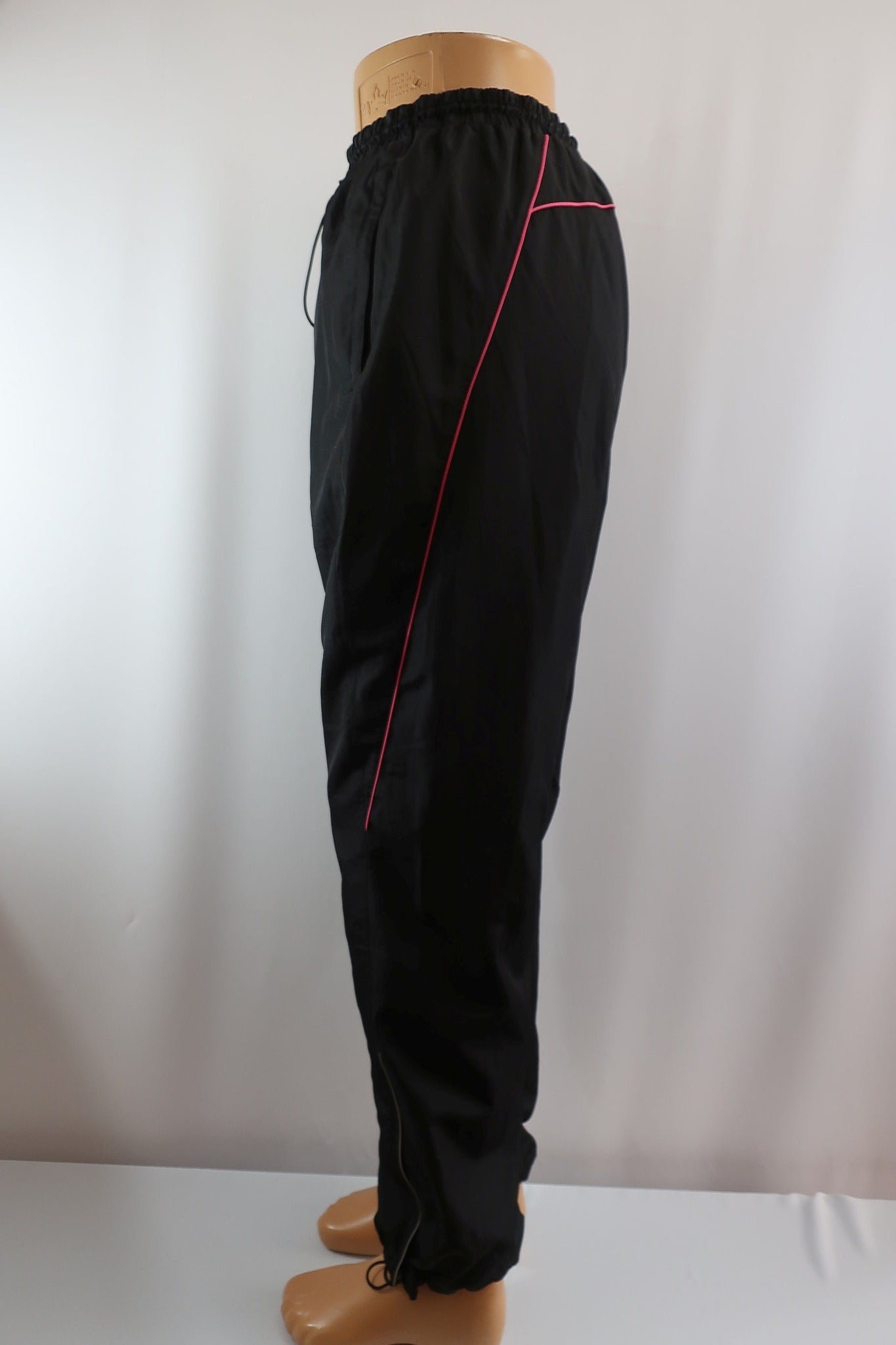 CRAFT moteriškas sportinis komplektas - švarkas ir kelnės L dydis