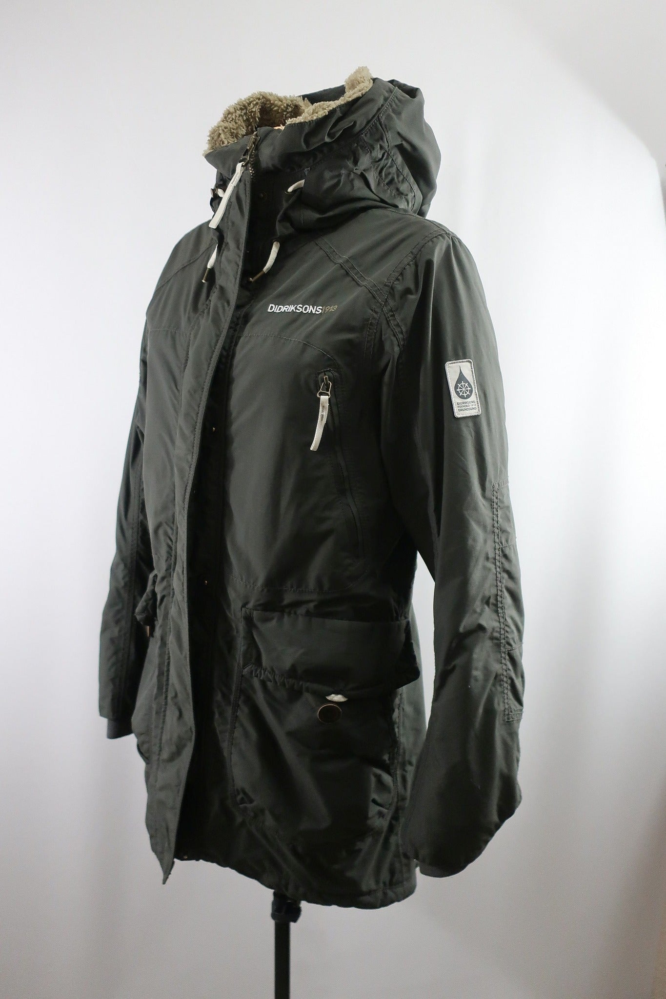 DIDRIKSONS moteriškas puspaltis/parka 40 dydis