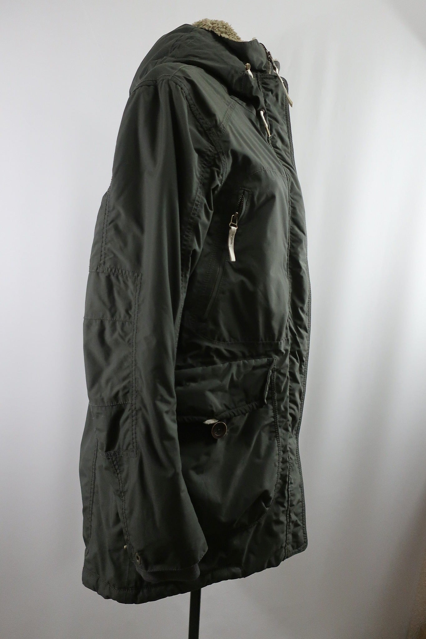 DIDRIKSONS moteriškas puspaltis/parka 40 dydis