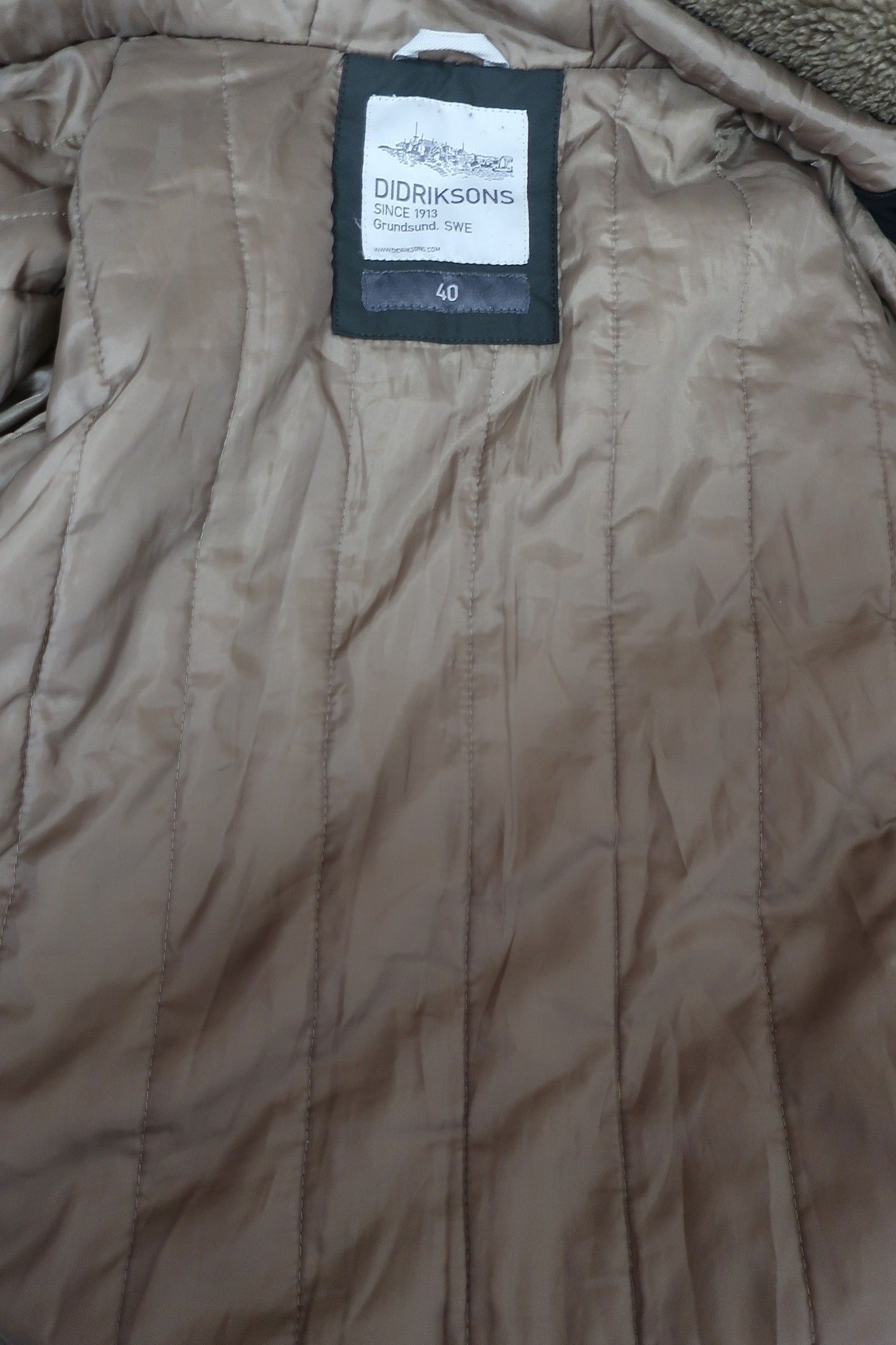 DIDRIKSONS moteriškas puspaltis/parka 40 dydis