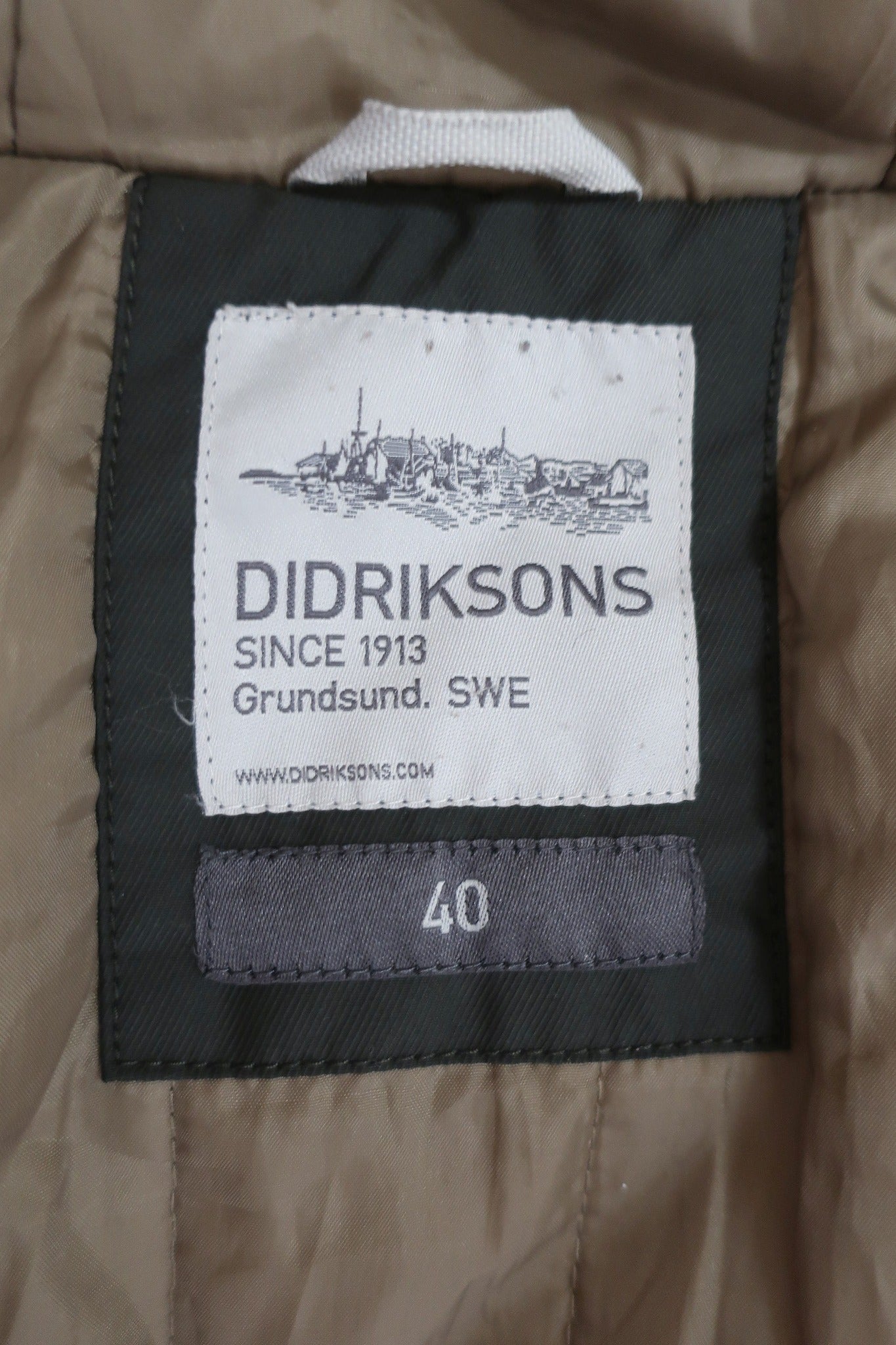 DIDRIKSONS moteriškas puspaltis/parka 40 dydis