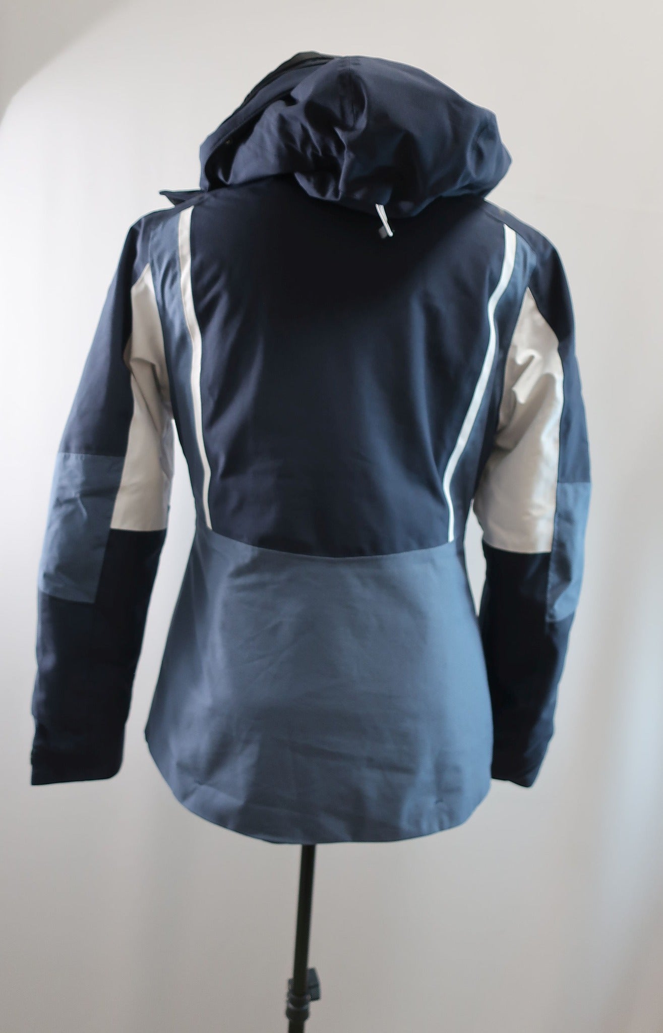 ICEPEAK moteriška striukė 36 dydis